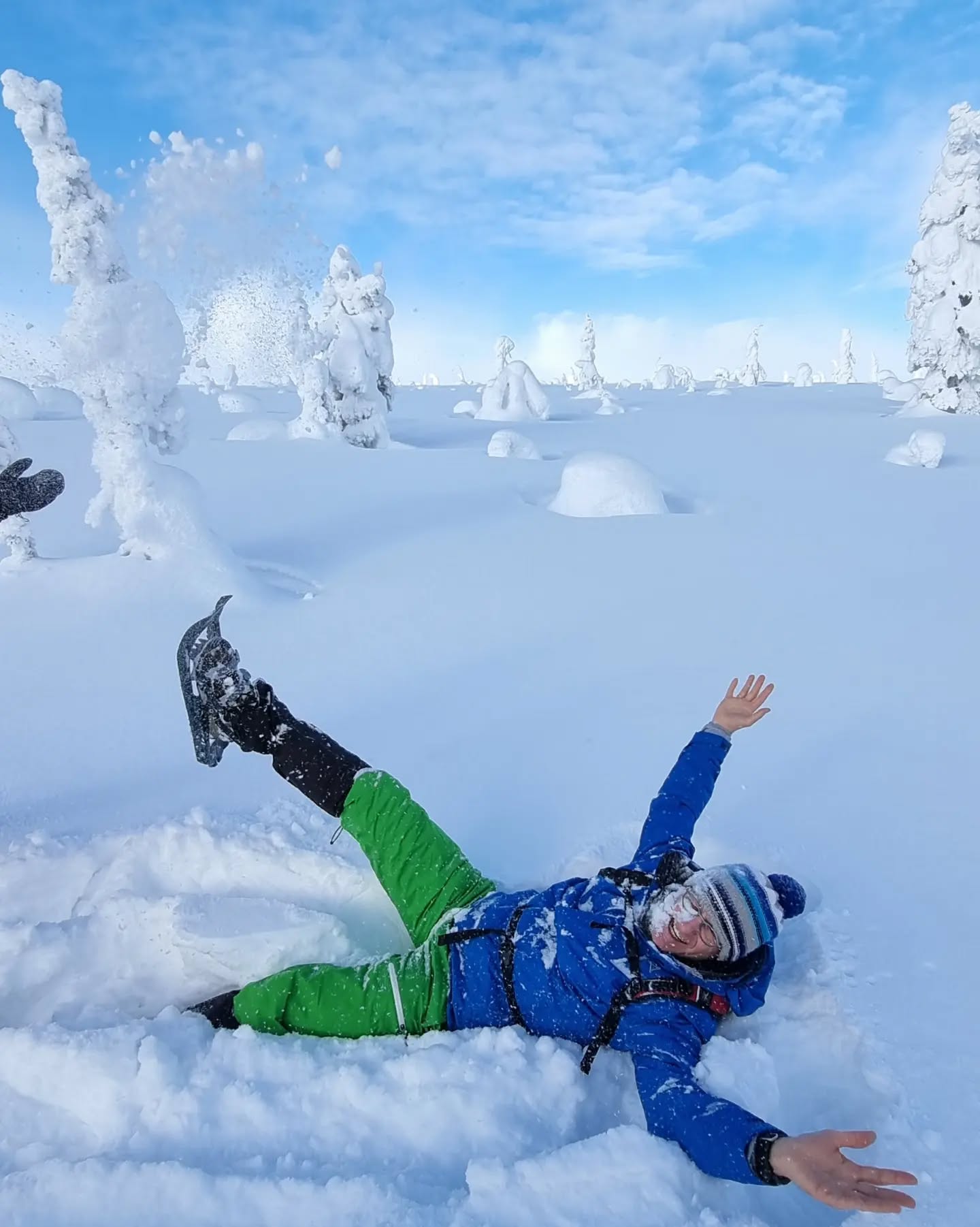 February is one of my favorite months (I have 12) in Riisitunturi. The snow is so beautiful! These guests enjoyed winter fully all week. We saw the best spots of surrounding national parks and nature reserves, and experienced the winter at its best. 🩵❄️
#winterisbeautiful #snow #tykky #snowshoeing #snow #posiolapland #riisitunturinationalpark #visitlapland #visitfinland #oivanginlomakartano #munpolku #mytrail