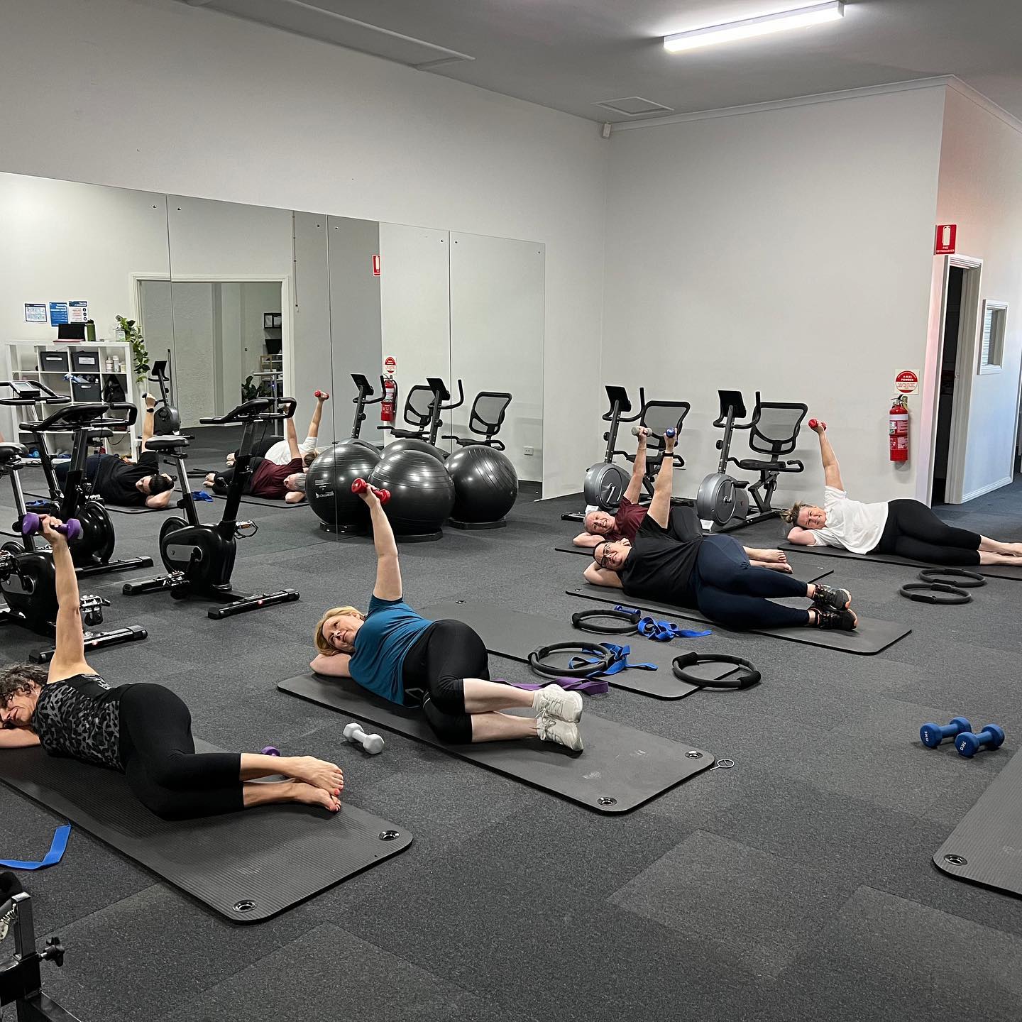 Are you still wondering if Pilates is for you?
Our Clinical Pilates classes are for everyone! Suitable for all ages and fitness levels, our classes are led by Accredited Exercise Physiologists who can help you move your body and achieve your goals in a safe and effective way.
We keep our class sizes small so you can get expert advice and support from our clinical instructors who can tailor the exercises to suit your needs.
There are a range of class times available so if youâve been thinking about it, give us a call to book in đ˛ 03 5021 0337
Class availability:
â¨Monday 9am (Womenâs Health)
â¨Monday 9:45am (Mums and bubs)
â¨Wednesday 9am
â¨Wednesday 11:15am
â¨Wednesday 4:15pm
â¨Wednesday 5:15pm
â¨Thursday 4:15pm
â¨Friday 9:30am
.
.
.
#clinicalpilates #exercisephysiology #diseaseprevention #rehabilitation #healthandwellbeing