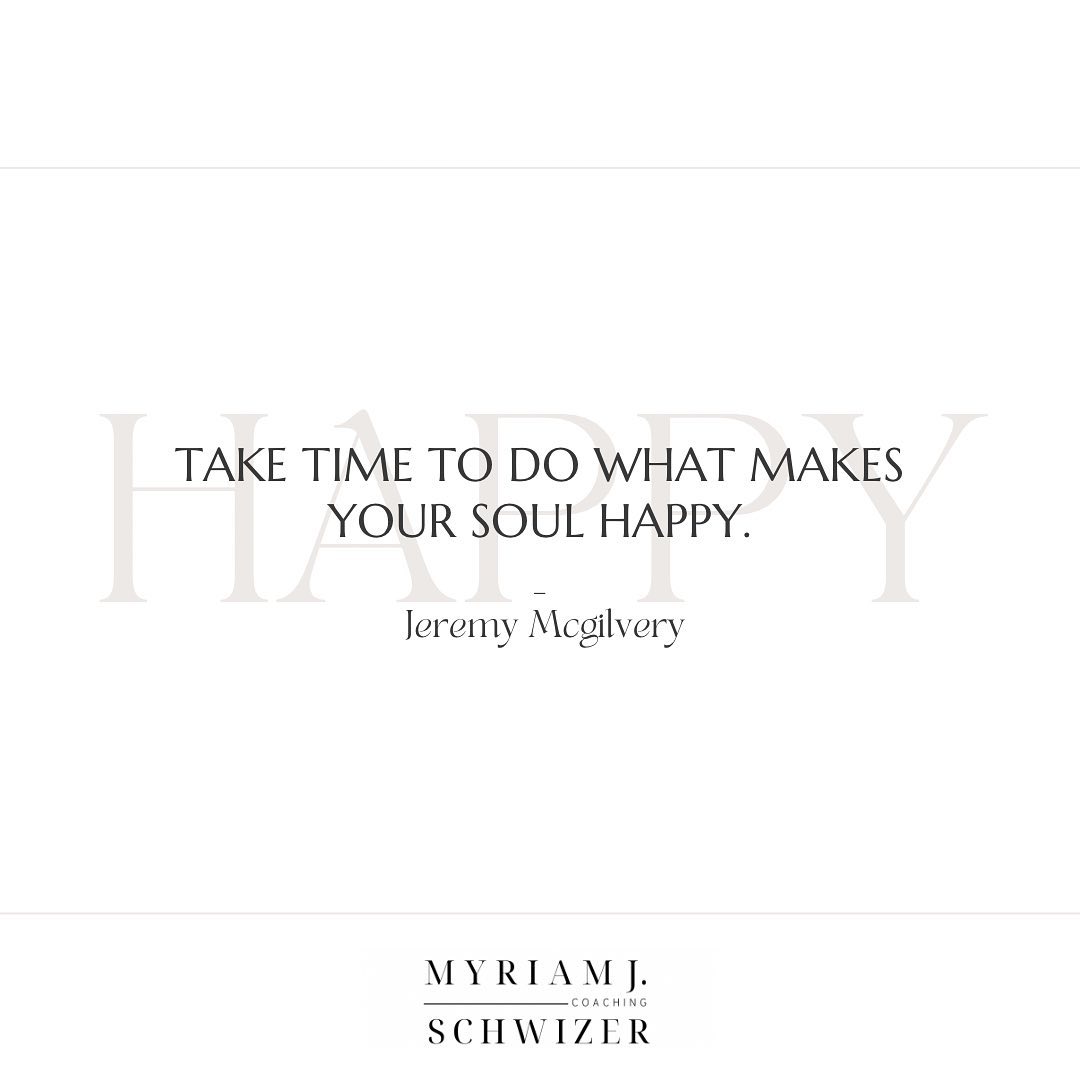 Nimm dir einen Moment Zeit an diesem trüben Tag - wirklich bewusst Zeit - und horche…
Was würde dir jetzt wirklich gut tun? Was wäre Quality-Time? Was wäre es, woran du am Montag mit einem Lächeln zurück denkst und dir warm ums Herz wird, wenn dich jemand fragt, was du am Wochenende gemacht hast?
- Liest du ein Buch?
- Gönnst du dir eine Massage?
- Tanzt du durch die Wohnung?
- Nimmst du ein Bad?
- Legst du deine Lieblingsplatte auf?
- Gehst du zum Sport?
- Kochst du dein Lieblingsgericht?
Und ist es grade wichtig für dich, dass du dir Zeit für dich nimmst? Schnappst du dir deinen Lieblingsmenschen? Die ganze Family?
Mach jetzt genau das, was dich wirklich glücklich macht, dir richtig gut tut.
Happy Weekend!