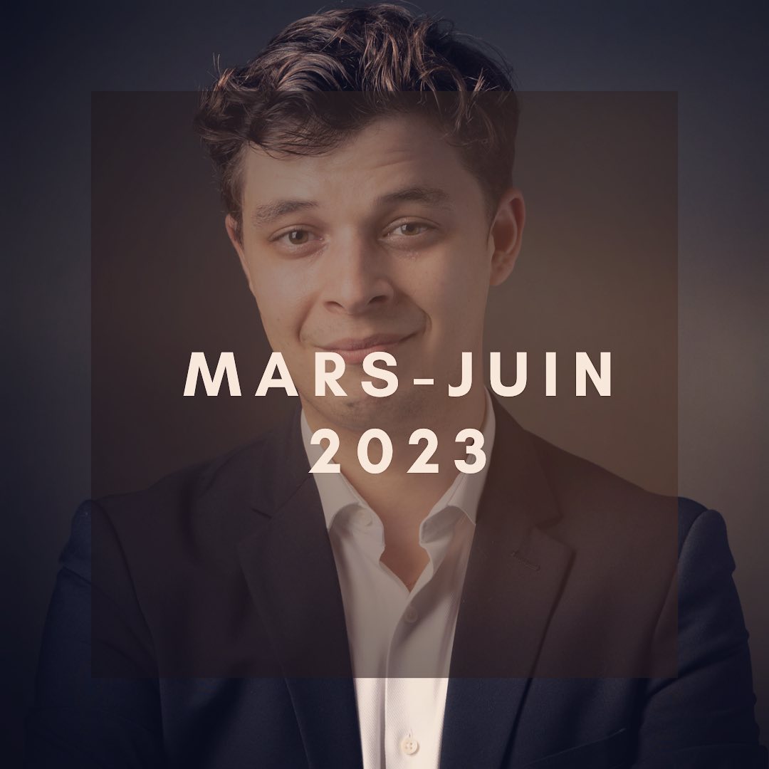 C’est la fin de la pause hivernale (enfin) ! On reprend du service dés la semaine prochaine !! Au programme, du choeur d’opéra français à tire larigot et une belle opportunité de reprendre mon boulot de contre-ténor avec le Messie de Händel !
🤩🤩🤩
* 10/03 & 11/03 - « Le Carnaval du Parnasse », Jean-Joseph Cassanéa de Mondonville, Haute-Contre. Je chanterai pour la première fois avec le Choeur de Chambre de Namur @choeurdechambredenamur et les Ambassadeurs/La Grande Ecurie @lesambassadeurs_lagrandeecurie à La Chapelle Royale de Versailles et à Tourcoing, sous la direction d’Alexis Kossenko. Nous enregistrerons cet opéra pour le label discographique de Château de Versailles Spectacles @chateauversailles.spectacles !
* 25/03 & 26/03 - « Messiah » de Georg-Friedrich Händel, Soliste Alto, Eglise Saint Michel Lyon 7. Concert à 20h le 25 et 16h30 le 16 ! Je retrouve mes premières amours italiennes grâce à la géniale Guillemette Daboval @g_dabo et à son choeur le Cantrel de Lyon :D
* 25, 27 et 29/04 - « Armide » de Jean-Baptiste Lully, Haute-Contre, mise en scène Dominique Pitoiset, direction musicale Vincent Dumestre avec son @lepoemeharmonique , Choeur de l’Opéra de Dijon direction Anass Ismat, Danseurs de la Compagnie Beauxchamps - Opéra de Dijon.
* 11, 13 et 14/05 - « Armide » de Jean-Baptiste Lully, Haute-Contre. Reprise de notre production de Dijon - Opéra Royal de Versailles
* 21/05 - Michael Haydn & W.A.Mozart, Alto, B’Rock Orchestra & Vox Luminis XL, Amare Concert Hall, La Haye
Ma première fois avec @vox_luminis en version XL🥰
* 24/05 - Reprise de Mozart Haydn à De Singel, Anvers
* 25/05 - Reprise de Mozart Haydn au Bozar, Bruxelles
* 9, 10 et 11/06 - « La Caravane du Caire » de André-Ernest-Modeste Grétry, mise en scène Marshall Pynkoksi direction musicale Hervé Niquet, Choeur et Orchestre du Concert Spirituel @leconcertspirituel - Opéra Royal de Versailles
Reprise de notre production de Tours d’avril 2022 !!
Un beau programme et de belles retrouvailles à venir (@samuelguibal @imperialsnow @marieperbost @enguerranddehys très heureux de vous revoir 😘)
À très vite 🥰
📸 : Brice Cocset