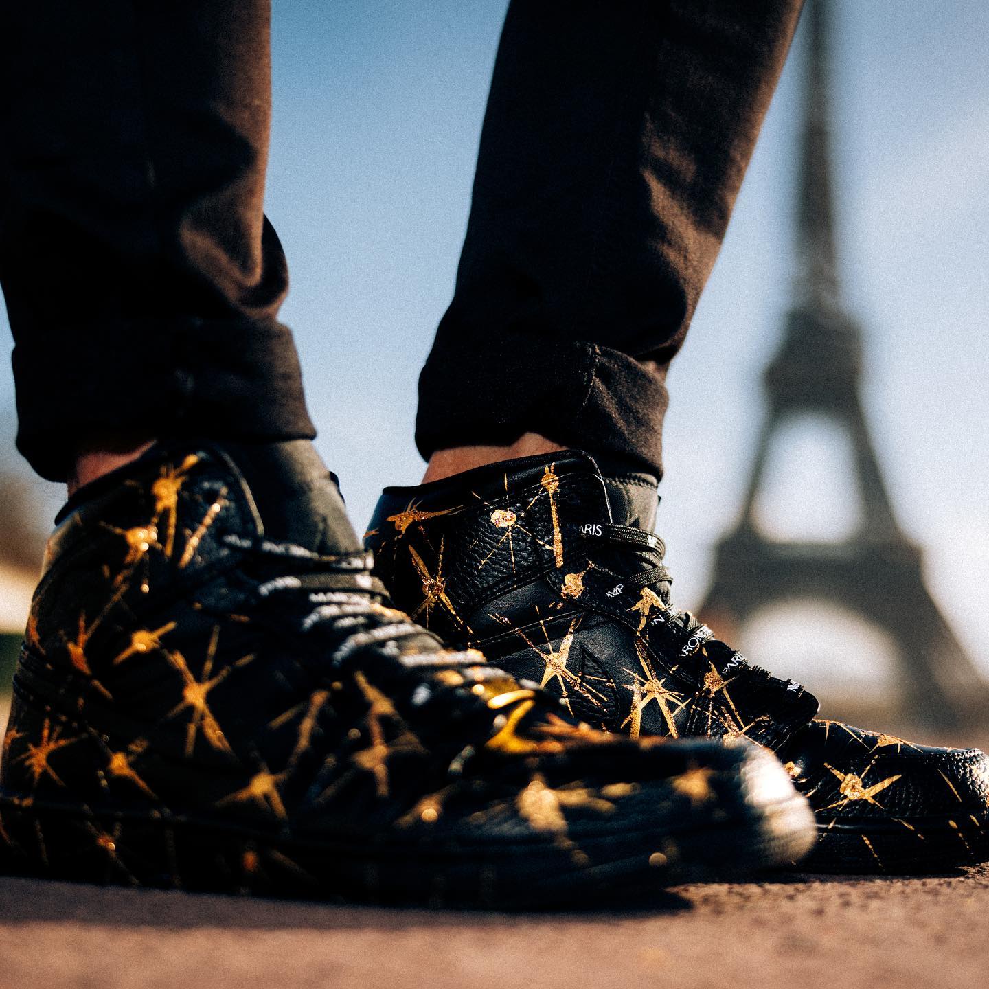 โจโญ๏ธโจ
#maisonmarone #kickstagram #sneaker #sneakeraddict #sneakerfreaker #sneakerplaats #kicks #kicksoftheday #sneakercommunity #instasneakers #sneakerheads #igsneakercommunity #sneakerporn #customfashion #customsneakers #customkicks #customshoes #shoeartist #shoeart #customtrainers #jordansneakers #customairforceones #paintedshoes #customised #customisedkicks #handpaintedshoes #handpainted #sneakerartist #customjordans #sneakerart