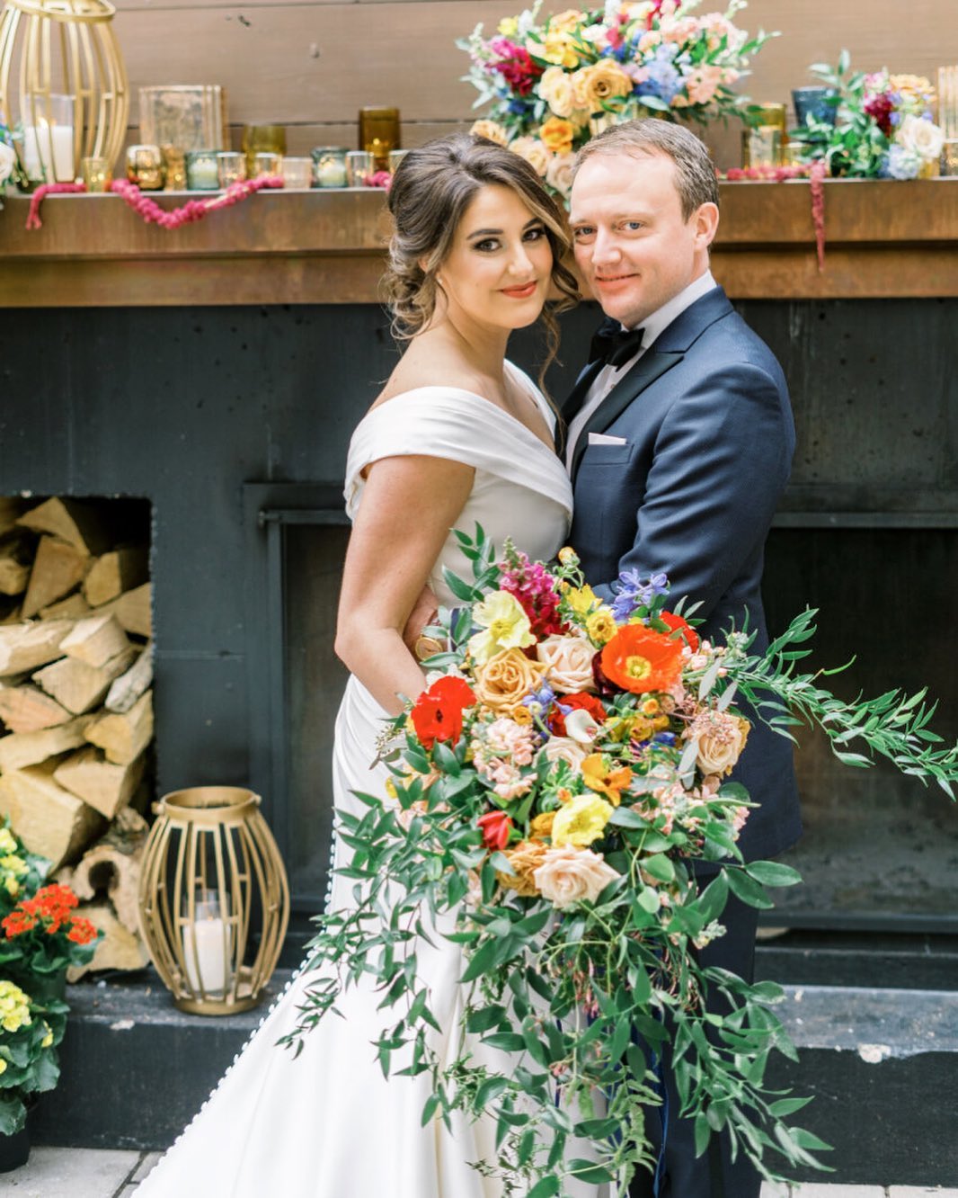 Happy 2 year wedding anniversary, @akmillsonmyers & @joe.myers.iv! Time has certainly flown by. Your wedding will always be extra special in my heart because I was 8 months pregnant with my baby bird, Charlotte. She was there soaking up all the beauty and dancing the night away under the stairs with you both. We’re all thinking of you two today. We wish you the best day full of love, flowers and good bourbon. Cheers!
📷 @kathrynfruge
🌸 @martiyaheard
💄 @flawlesshairandmakeupartistry
.
.
.
#cincinnatiweddingplanner ##kentuckyweddingplanner kentuckywedding #kentuckybride #weddingplanning #weddingplanner #weddingbouquet #weddingdesign #weddingdesigner #weddingstyle #weddingstylist #eventdesign #eventdesigner #eventstyling #eventstylist #wolfandbirdevents