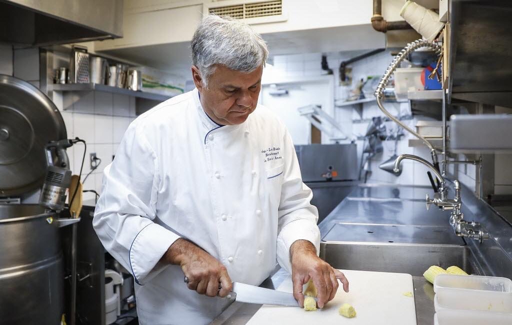 *** FERMETURE EXCEPTIONNELLE ***
Chers clients, nous fermerons le restaurant du 19 mars au 5 avril prochain, afin de procéder à la rénovation et modernisation complète de nos cuisines.
Profitez donc de ces derniers jours avant notre fermeture. Réservez votre table maintenant au 418-694-0667.
Nous serons heureux de vous accueillir de nouveau dès le mercredi 5 avril !
#lesaintamour #gastronomiequebecoise #qcfoodie #saintamour #restaurantlesaintamour #experiencesaintamour #gastronomiequebecoise #quebecfoodies #quebeccityfoodies #qcfoodie #restoquebec #foodies #quebecfood #vieuxquebec #alimentsQC #quebeccityfoodies #québeclovers #quebeccity #québeccity #quebeccityfoodies #quebeccitylife #quebeccity🇨🇦 #saintamour #restaurantsaintamour #quebectablegourmande #quebecregion #quebecregiongourmande #mangerlocal #mangerquebec #quebecfoodies #quebeccity