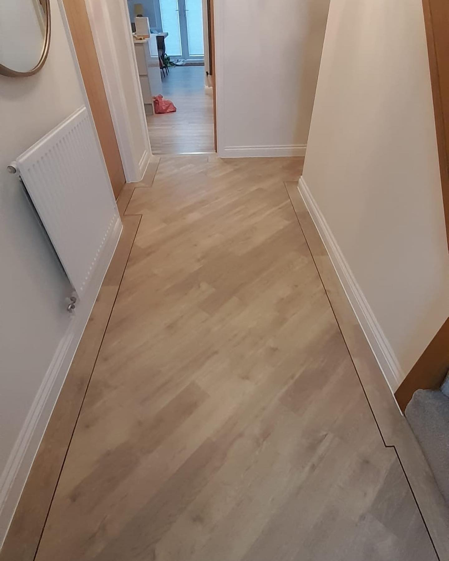 @bramptonchase European Oak complete with dark brown design strips...bordered with 45 degree lay pattern.. #stunninglvtfloors #lvtdesignflooring #lvtinspiration #towcester #flooringideas #interiordesign
Get in touch and let us help you Discover your perfect new floor...
sales@gofloorit.co.uk
01327 220555