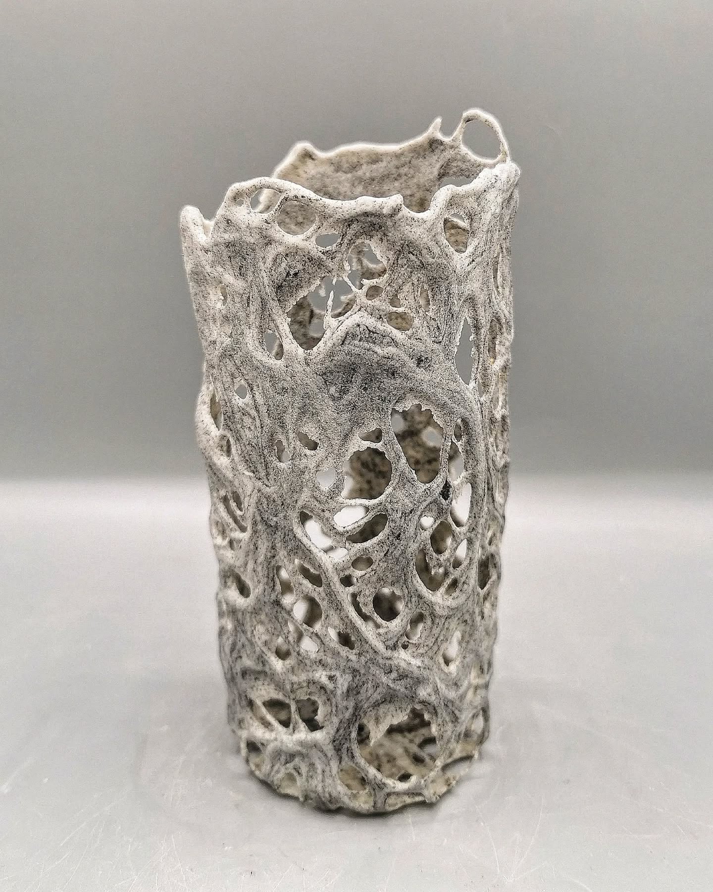 More experimenting......
-
-
-
-
-
#bullseyeglass #fusedglass #kilnformedglass #organicform #lichen #seaweed #pattern #texture #nature #wip #workinprogress #glassart #scottishglass #vessel #vesselform #patternsinnature #growth