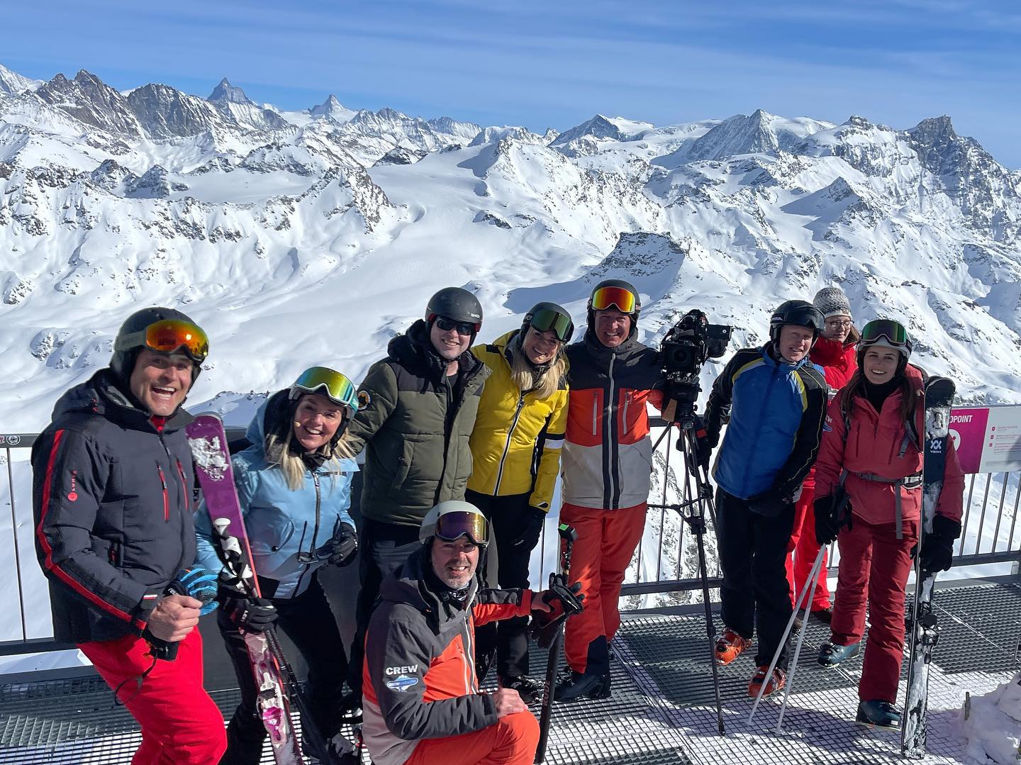 It’s a wrap! De opnames voor @rtlsnowmagazine dit jaar staan er weer op. Mooie afsluiter in het mooie 4 Vallées #zwitserland #snowmagazine #rtl4