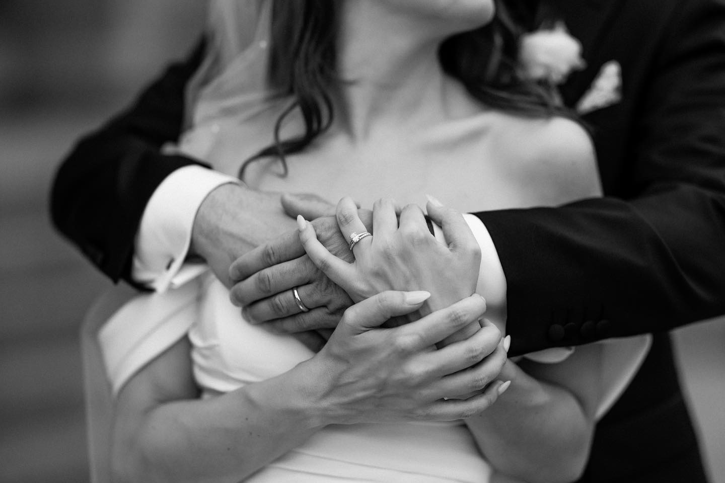 To have and to hold, from this day forward. 💖
We absolutely love this timeless photo of Casey & Jay! It makes us smile every time.
@carrsandco / @simplymakeuphair / @inesdisanto / @romualdosartoria / @clevesandlonnemann
.
.
.
#cincinnatiwedding #weddingrings #cincinnatibride #cincinnatiweddingplanner #weddingplanner #weddingdesign #weddingdesigner #weddingstyle #weddingstylist #eventdesign #eventdesigner #eventstyling #eventstylist #wolfandbirdevents