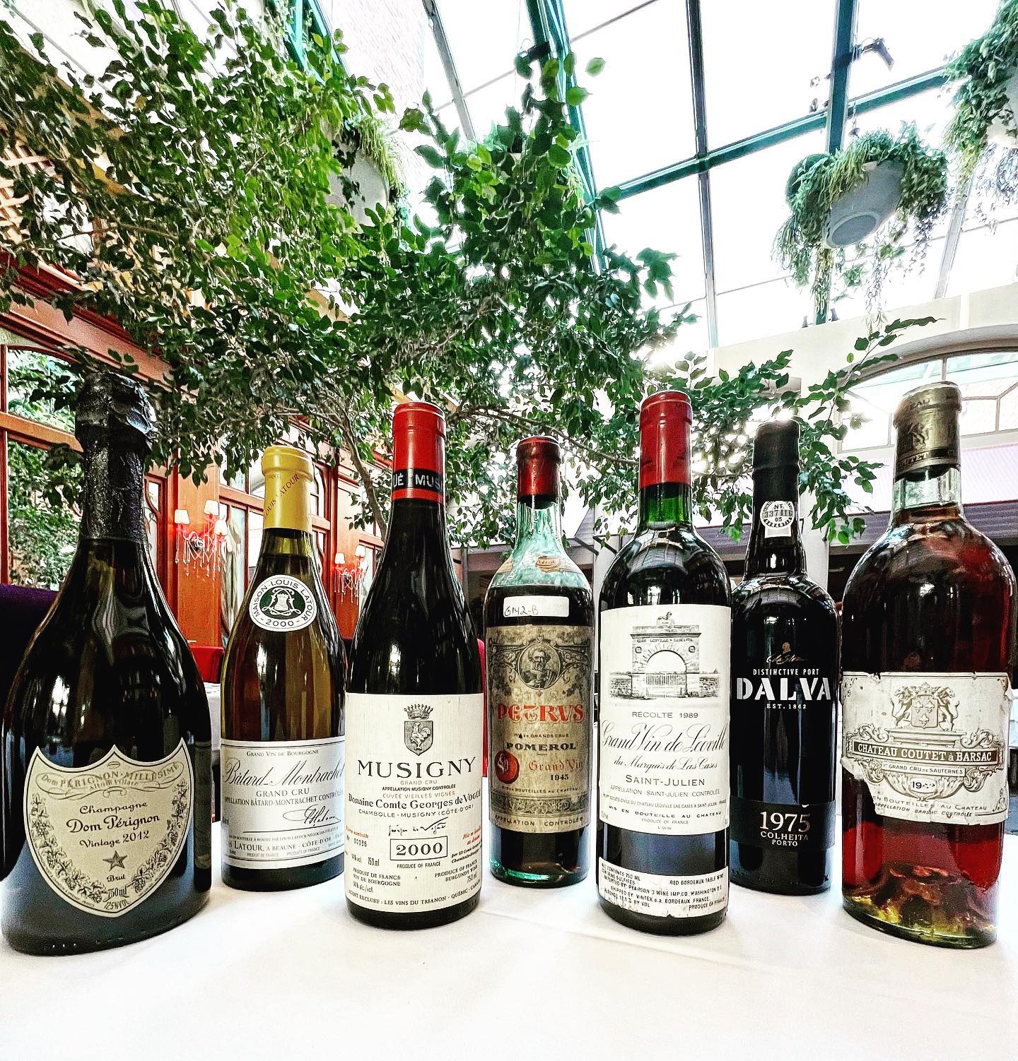 Le Saint-Amour et toute son équipe est fier de vous présenter son souper Grands Vins.
En effet, le 16 avril prochain à 18h30 se déroulera au Saint Amour, la première édition du souper Grands Vins.
Une soirée où s’entremêleront de vieux millésime, des vignobles mythiques et la gastronomie.
Jean-Luc Boulay ainsi que notre équipe de sommellerie se feront un plaisir d’animer cette soirée qui se veut intimiste.
Pour réserver veuillez nous envoyer un courriel à notre adresse delice@saint-amour.com ou nous contacter au 418-473-5854.