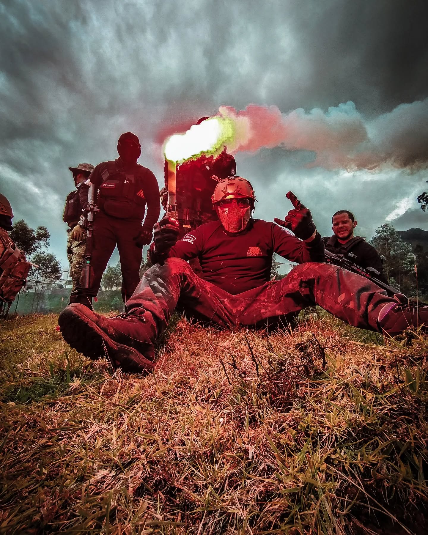 En la cima del mundo. Somos fieles creyentes que las cosas hechas de corazón siempre salen bien.
Brutal evento Milsim de airsoft, muchas gracias a todos los colaboradores, patrocinadores y equipos que hicieron realidad este evento, así que larga vida a este hermoso hobby - Deporte