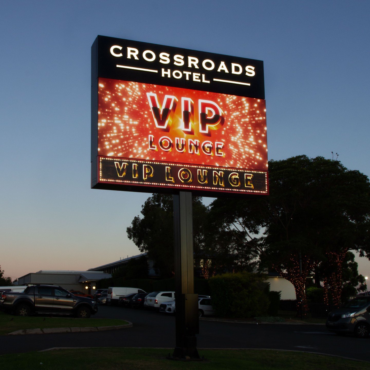 Crossroads Hotel