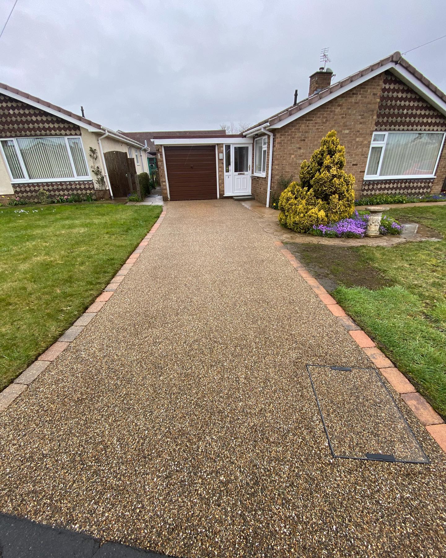 Resin drive brought back to life after 5 years of not being cleaned. Customer couldn’t believe the results 🤩🙌🏼