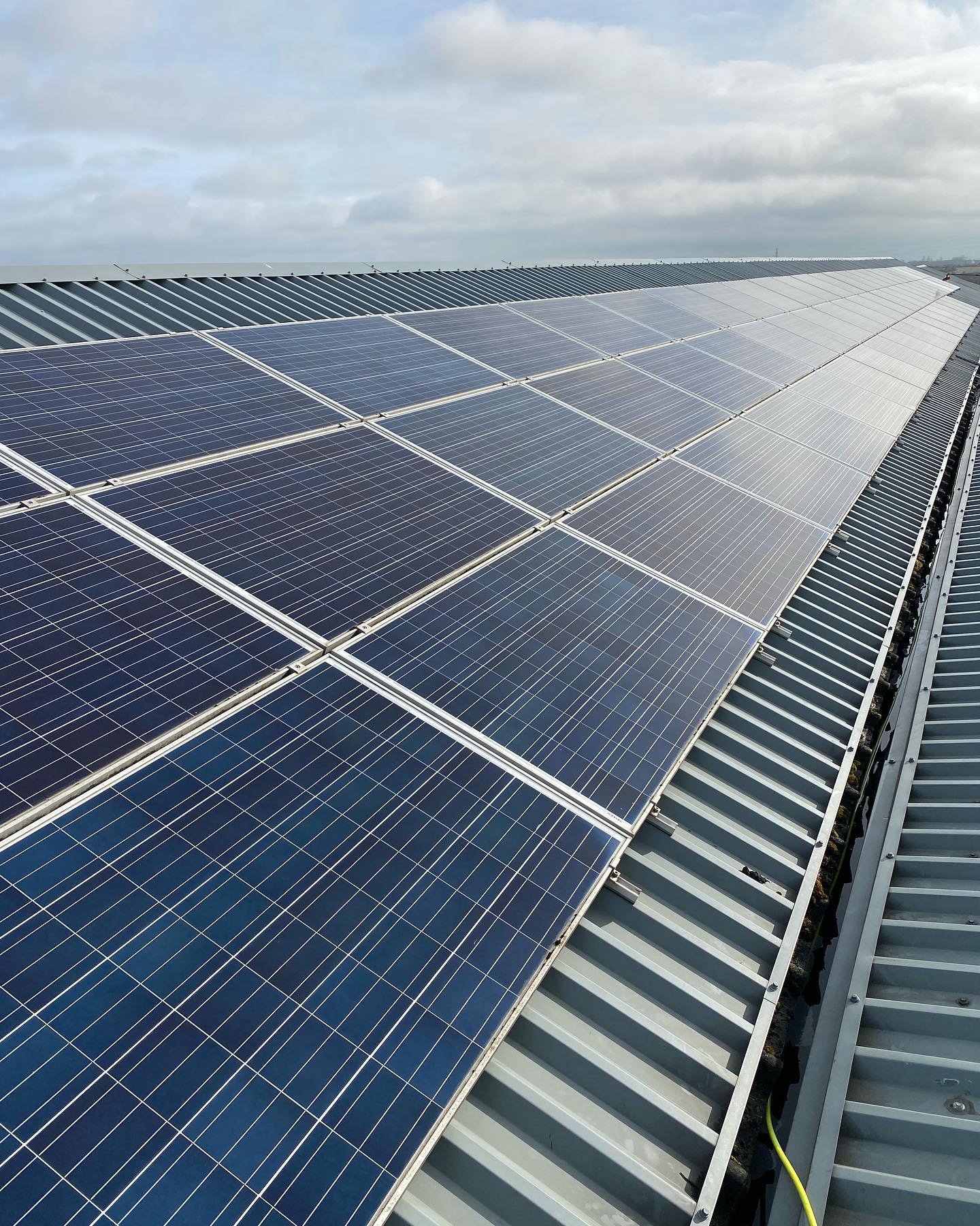 Massive day yesterday getting all these solar panels cleaned 🥵 By far the most we’ve cleaned in one day!
Client will being getting these done once a year now to make sure there getting full efficiency ⚡️