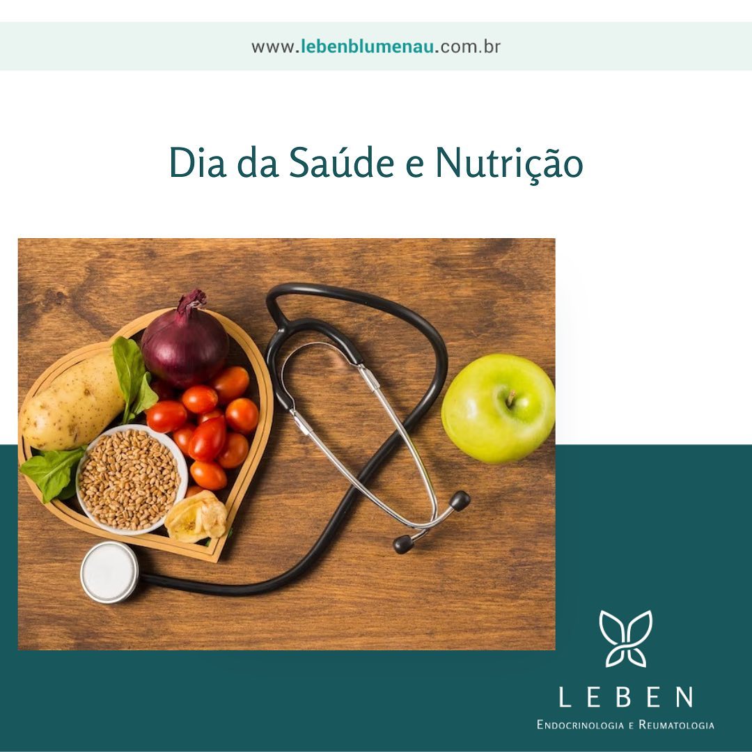 Dia da Saúde e Nutrição 🍏
🚨Data importante para pensarmos como temos cuidado da nossa saúde e da nossa alimentação... O que você tem feito por você?
A adoção de um estilo de vida saudável implica cuidados diários com a alimentação e a prática constante de atividade física. Se alimentar bem, ingerir a quantidade de água necessária por dia, incluir frutas nas refeições, evitar alimentos industrializados como biscoitos, salgadinhos, bolos e refrigerantes, tudo isso são hábitos que melhoram a qualidade de vida e previnem doenças como obesidade, diabetes, hipertensão arterial, colesterol alto, entre outras.
Aqui vão algumas dicas para você implementar na sua rotina e melhorar os hábitos:
- Procure comer o máximo de alimentos na sua forma natural;
- Evite alimentos ultraprocessados, ricos em açúcar, gorduras e sódio;
- Evite o consumo de bebidas alcoólicas e o uso do cigarro;
- Faça exames preventivos e consulte o seu médico;
- Procure ter uma boa noite de sono;
- Tente realizar atividades físicas pelos menos 3 vezes por semana;
- Consulte um nutricionista.
Saúde e bem estar sempre em primeiro lugar 💚