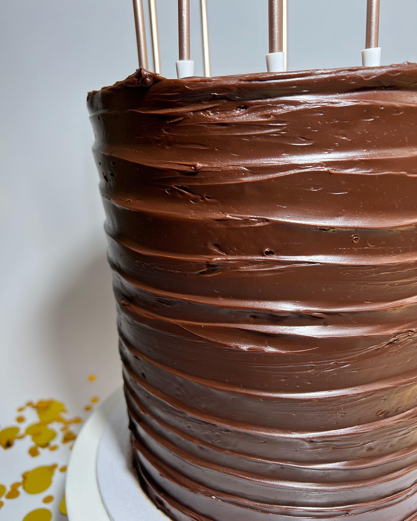 “Can you make me a Bruce?”
Absolutely how else are you meant to turn 10?! I gave Bruce from the @getbaked book a go and I think we’ll be eating it until Spence is 11 😂😍