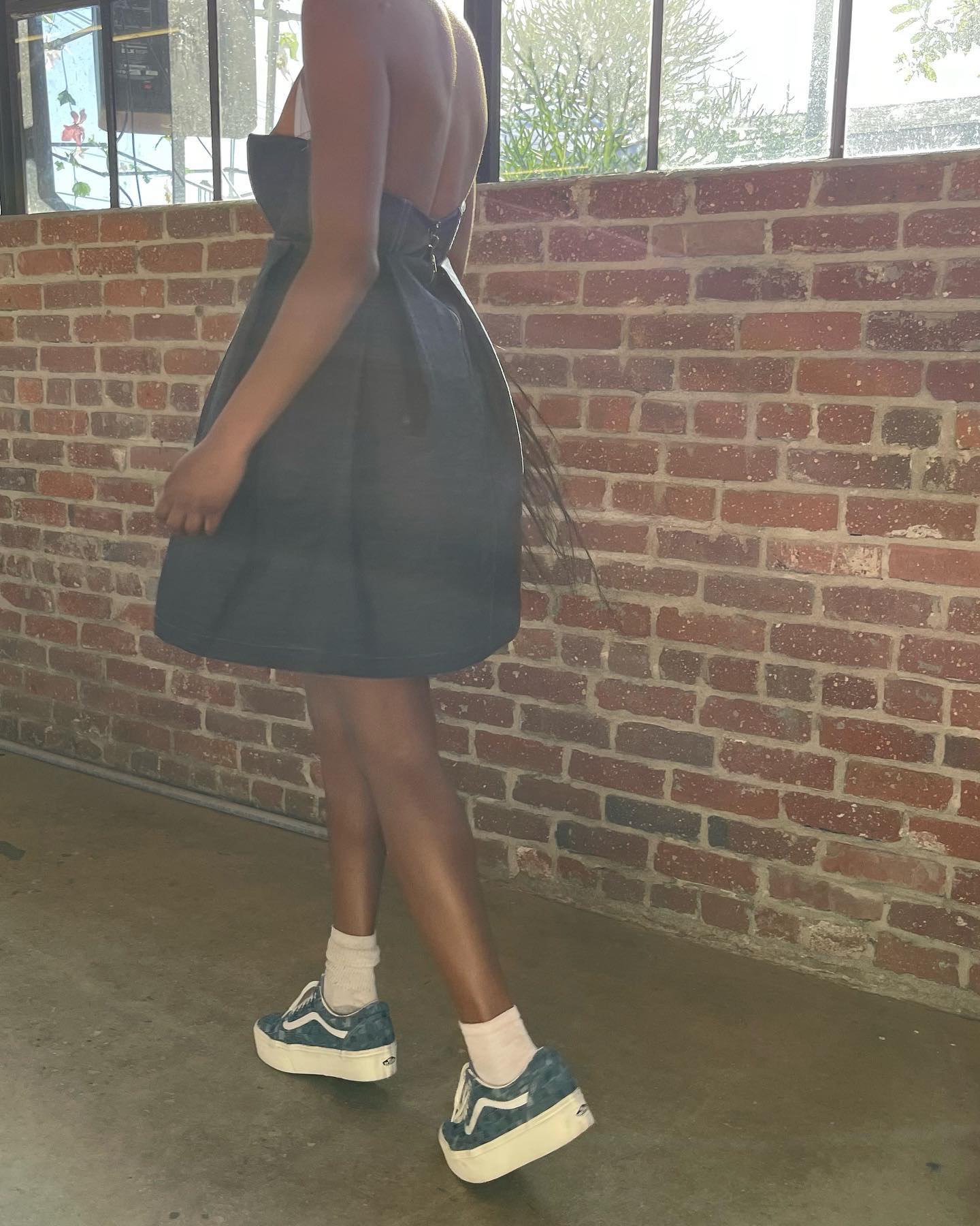 Denim Babydoll Dress Toile paired with the perfect denim patchwork @vans 👖