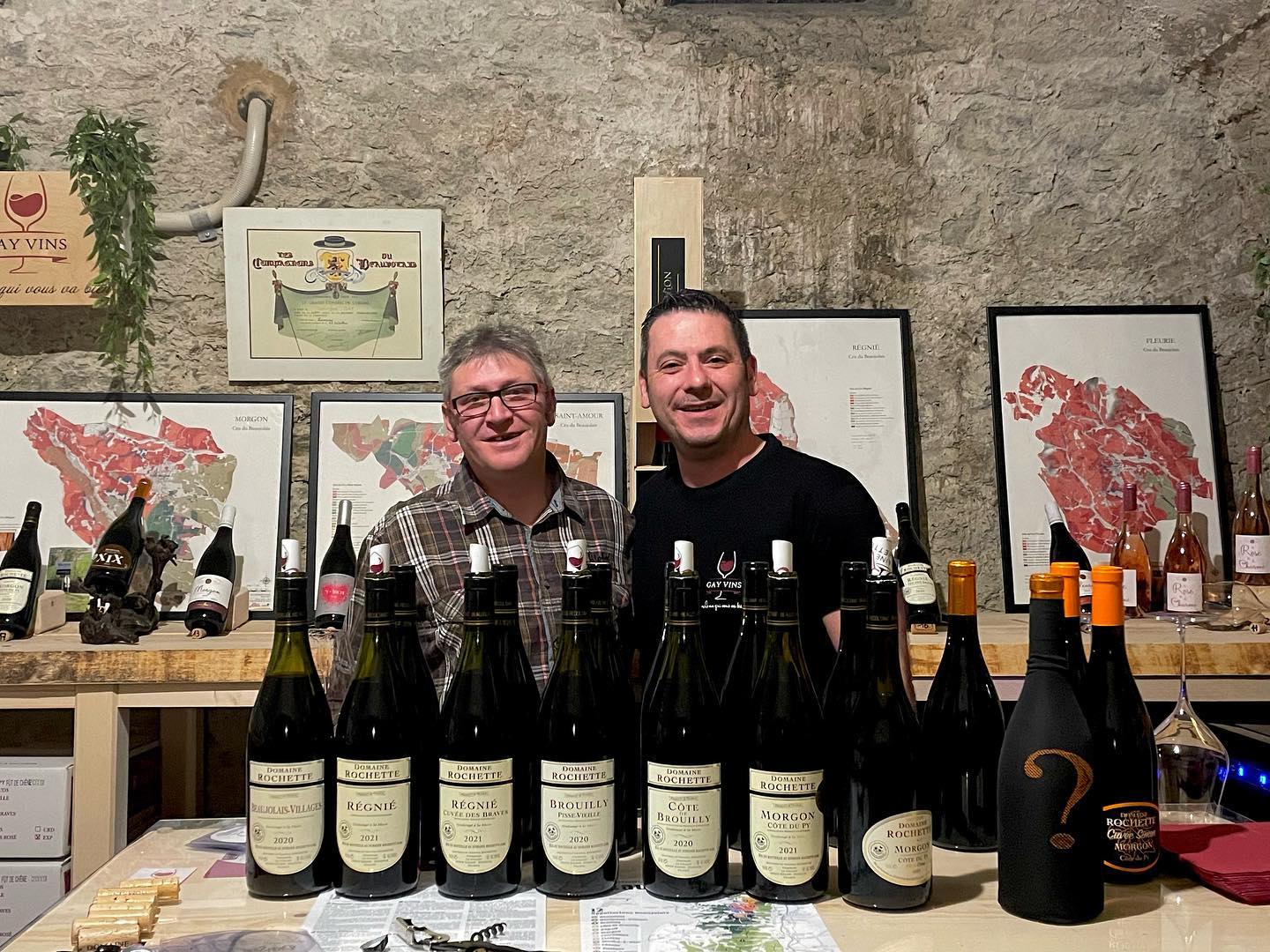 Préparation de la journée de dégustation avec Mathieu du domaine Rochette 🍇 #vin #domainerochette #beaujolais #wine #degustation #cave #gayvins