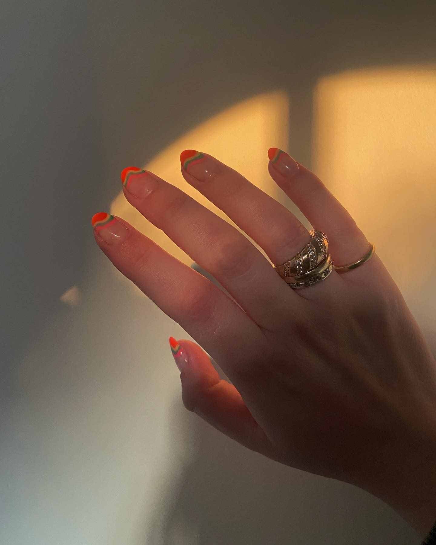 🌈🍋🍄🌞🍒🌻
Using @14_day_manicure — so many incredible neon shades 😍
#ad-gifted no obligation to post