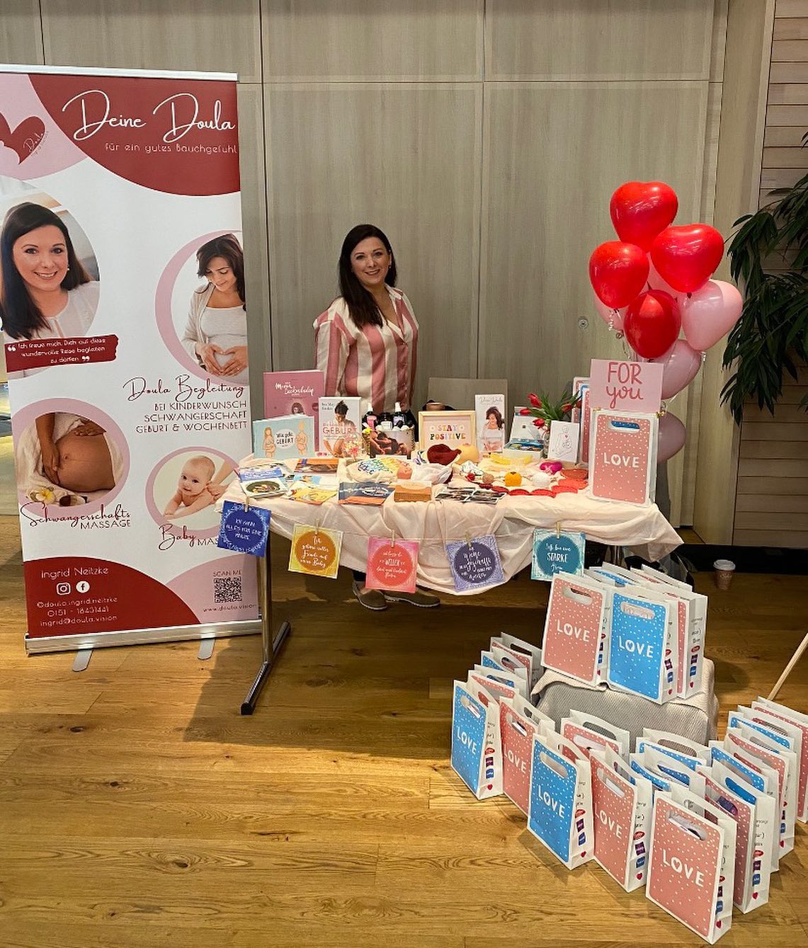 1. Kunterbunt-Familienmesse
Gestern fand die erste Familienmesse in Sonnefeld statt. Meine Vorfreude war groß und es ist einfach nur der Wahnsinn, was das liebe Orga Team hier auf die Beine gestellt hat 💪🏻
Mit über 600 Besuchern war es ein echter Erfolg ♥️
Ich freue mich schon auf die nächste Messe… 🤗