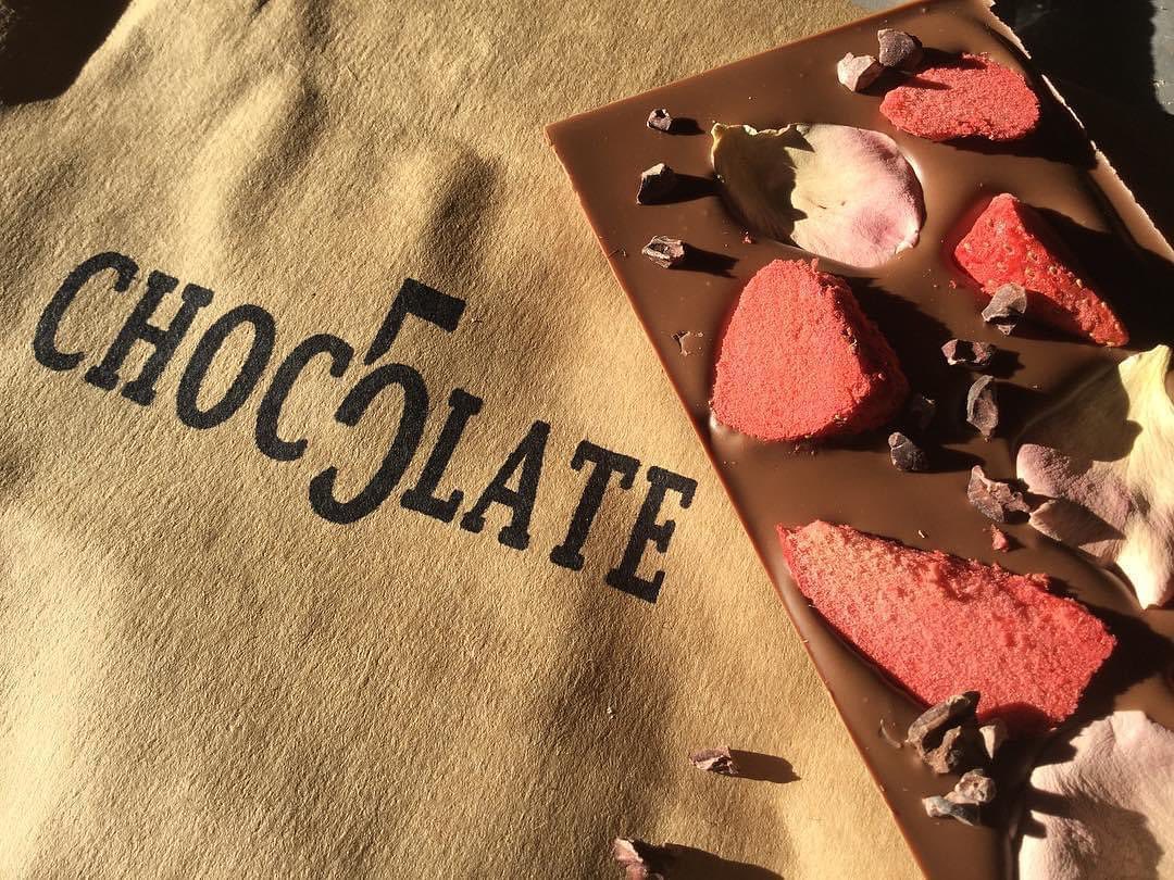 We’ve got a little surprise for you …. @chocolateno5 is back at No. 5 in #hahndorf, courtesy of @aro_college’s weekend pop up store 😊 so if you’ve been missing your #no5 #chocolatefix pop in to their pop up this weekend and grab yourself a little treat 😊🍫❤️🍁#hahndorf_southaustralia #artisan #chocolate #supportsmallbusiness #supportlocal #family #love #happy