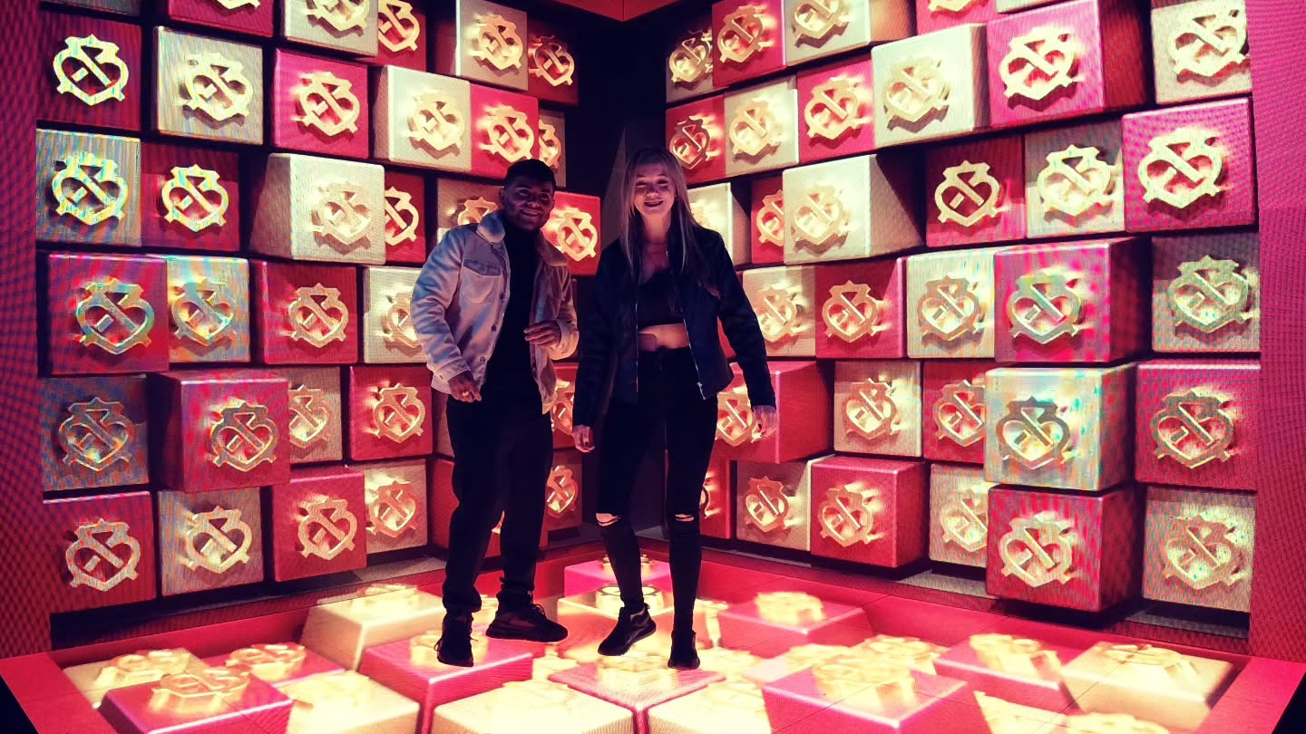 esta vez en en el concierto de Rufus du Sol, con nuestro Billboard 3D + Photobooth Inmersivo , gracias a Pernod Ricard por creer en nuestros productos #chivasregalcol #vinilolab #3dbillboard