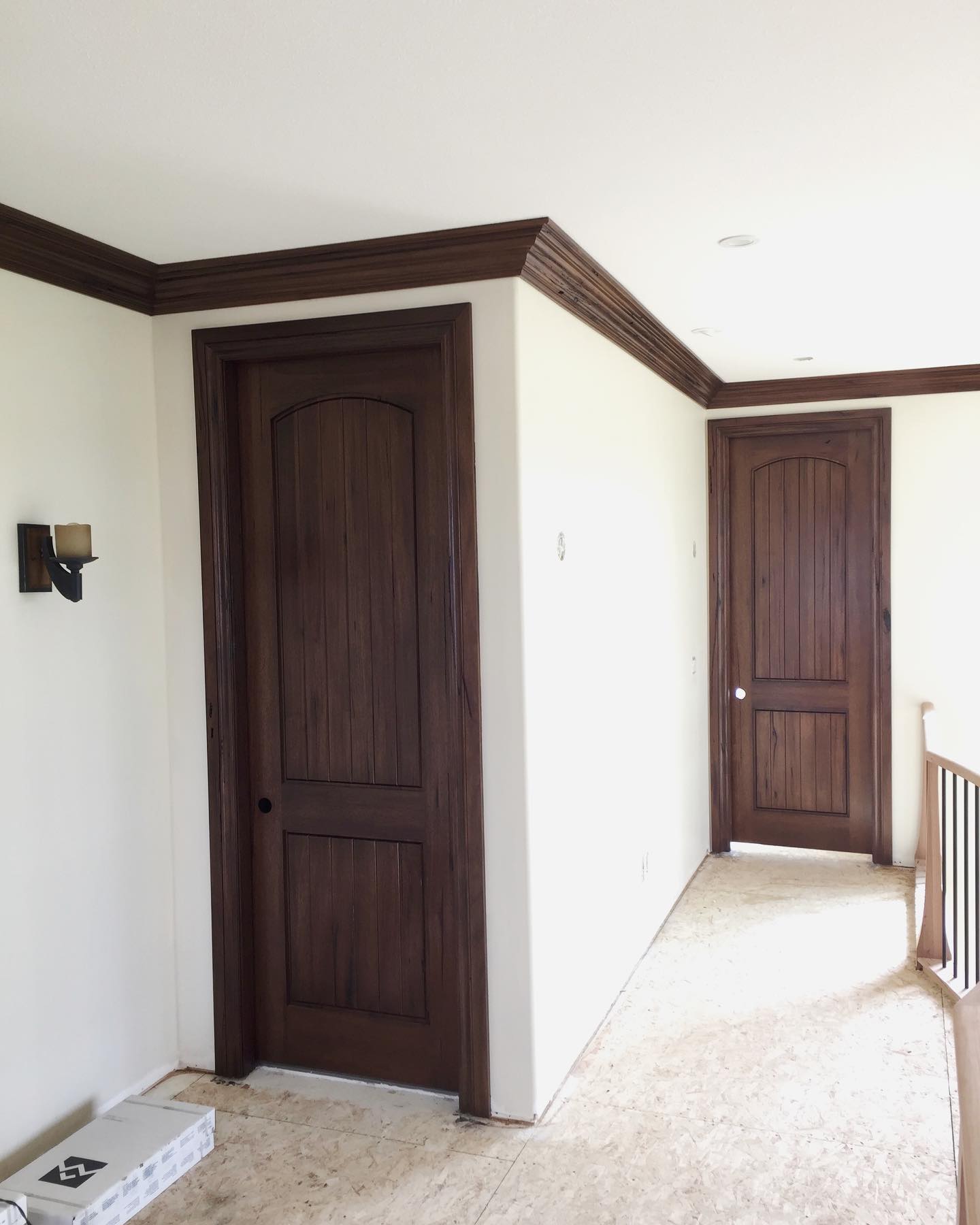 Eight foot solid wood doors are the reason I don’t need a gym membership (right?). From the same house in my last post with the spiral staircase - the quality of materials used was 👌🏼
.
.
.
.
.
.
#lawrencefinishing #finishcarpentry #finishcarpenter #yxetrades #carpentry #homedecor #craftsman #carpentryporn #interiordesign #yxeliving #solidcoredoors #walnutdoors #millwork #custommillwork #finishingcarpentry #tradesman #woodporn #carpentrylife #woodworking #yxe #yxehomes #saskatoon #saskatoonhomes #homedesign #yxeliving #saskatchewan #toolsofthetrade #custommade #home