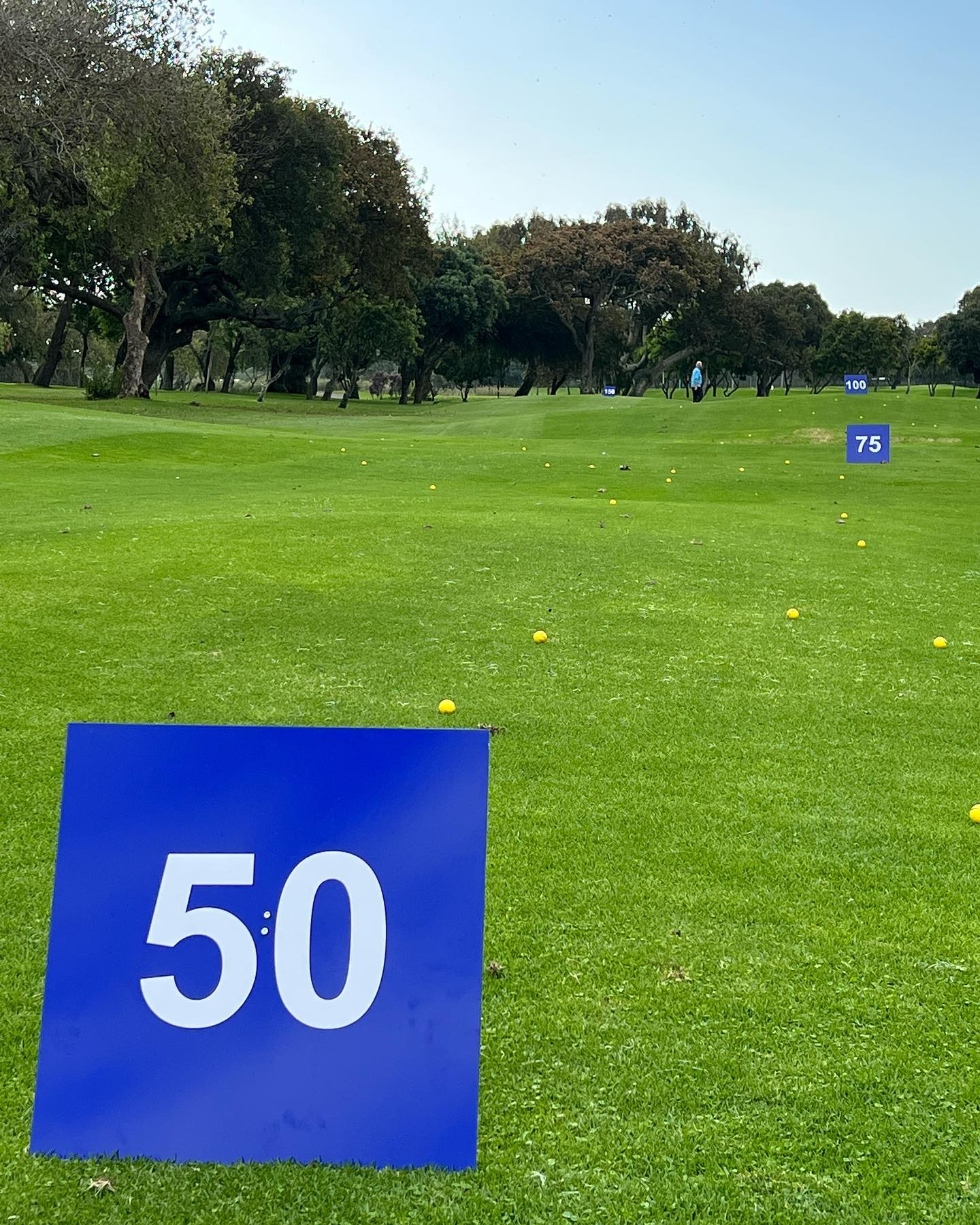 🥶Fresh new distance markers!🥶
🔥Always keeping our balls, markers, chipping greens, putting greens and range in tip top shape🔥
#capetowngolf #golfcpt #golfsimulator #golfrsa
#golfsouthafrica #westernprovincegolf #wpgolf #pgatour #indoorgolf #indoorsimulator #drivingrange #golftips
#lpgatour #lettour #livgolf #golfcoach #golfswing #golfvibes
#golflife #golfgirl #golfgirls #juniorgolf #kidsgolf #sakidsgolf #uskidsgolf