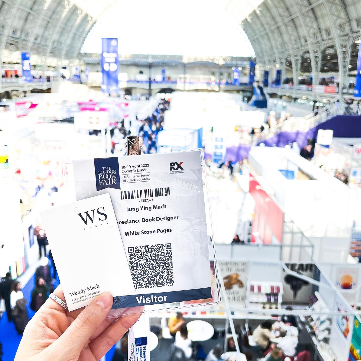 Attended my second #LondonBookFair last week as a freelance designer! 😊
As a freelancer who works from home, human interaction on a mass scale can be intimidating. Fortunately for me, book people are the best kind of people! Ended the day motivated, inspired, and in the company of new friends 🥰 Can’t wait for LBF2024!
#LBF2023 #LondonBookFair2023 #WorkInPublishing