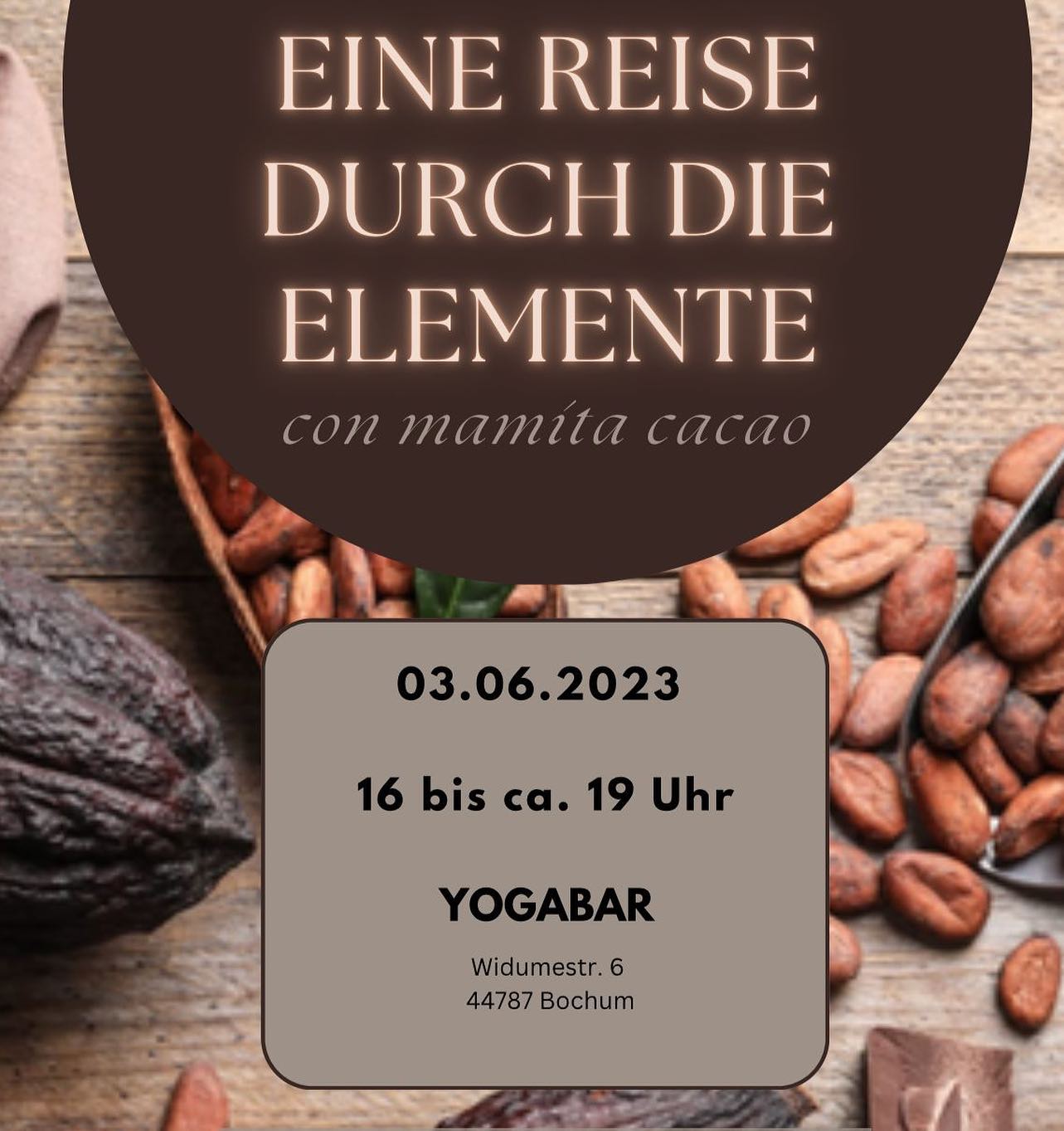 Wir laden Dich dazu ein, die Liebe zu feiern, die du bist. Mit einem Leben, das so kurz ist wie ein Atemzug, pflanze nichts als Liebe.🤍
Gemeinsam mit Mama Kakao begeben wir uns auf eine Reise durch die Elemente.
Beginnend mit einer kraftvollen Yoga-Einheit verbinden wir uns mit der Erde und kommen an in unserem Körper.
Anschließend werden wir mit einer Kakaozeremonie, das Feuer in unserem Herzen entfachen. Begleitet von kosmischen Klang verbinden wir uns mit dem Lebenshauch, unserem Atem und treten ganz bewusst ein in unser Inneres um uns dort mit unserem Herzen zu verbinden.
Die Atemtechniken in Kombination mit Mamita Kakao öffnen uns und ermöglichen, jegliche Negativität zu verbannen, die wir möglicherweise im Alltag erfahren.
Durch gemeinsames Singen befreien wir anschließend nicht nur den physischen Körper, sondern auch Geist und Seele.
Durch intuitive Bewegung fließen wir anschließend frei wie Wasser und können unser eigenes Sein im Tanz frei ausdrücken und zelebrieren.
Es ist eine Reise zum Inneren Bewusstsein, in dem sich alles vereint, zur bedingungslosen Liebe.
Mache dich gemeinsam mit uns auf den Weg, auf dem du alles aufschließen kannst, was vor dir verborgen war, und das Unsichtbare sehen kannst.
👉 Reserviere jetzt deinen Platz:
👉 Bringe Wasser, deine eigene Tasse, Yogamatte, Decke und etwas gemütliches zum anziehen mit
3.Juni/Yogabar City/Ab 16.00 Uhr
@padmini.yoga @lucas_yoga95
@lionesslora
#kakaozeremonie #kakauzeremonien #atem #breathwork #meditation #yogabochum #bochumyoga #vinyasayogaflow #vinyasayogabochum #hathavinyasayoga #bakthi #singcircle