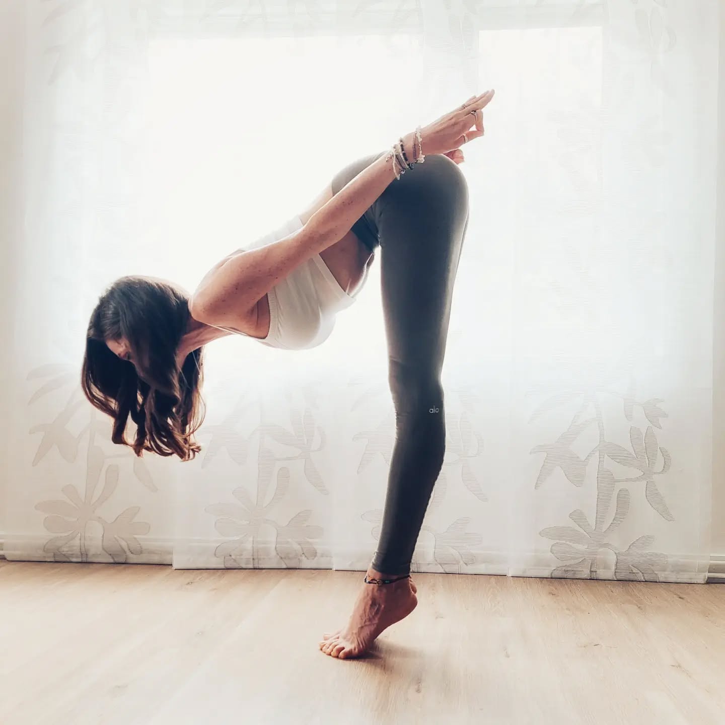 Pursue your passion and you will never work a day in your life. 💫
I'm so grateful for what I call my job. 🙏
#dotriyoga #dotriflow #lovemyjob #dowhatyoulove #listentoyoursoul #listentoyourbody #yogalove #pilateslove #lovetomove #movementismedicine #stayinmotion #yogaheals #pilatesandyoga #beflexible #beaware #bodymindspirit