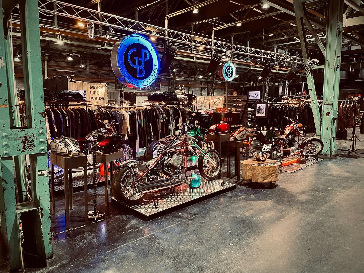 Mein Stand auf der #meetthemaker im #Zenith #germanbikeprojekt by #robby Danke an @badandbold für die Organisation! 😎👍