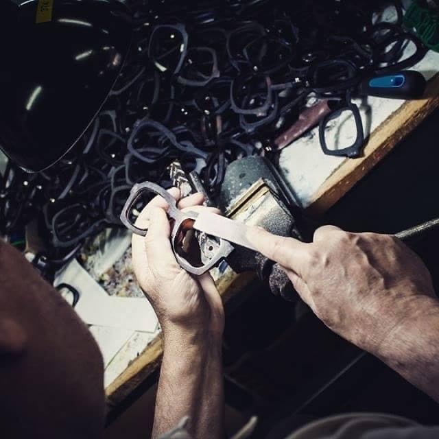 Nouveau compte 😎
Nous sommes ravis de vous retrouver après plusieurs mois d’absences ( ancien compte piraté @les_lunettes_de_benjamin )
A très vite !!!