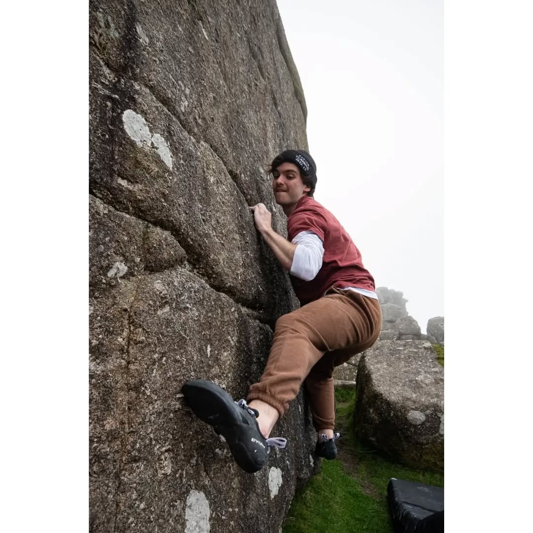 First time on Bonehill for me. Was a lot of fun and got thrown off a lot
#climbing #bouldering #mountains #nature #rockclimbing #instagram #hiking #climb #of #adventure #mountain #climbinglife #pictures #climber #my #passion #is #trekking #travel #escalada #klettern #boulder #photographer #adventurephotogtaphy #climbingphotography #photography #boulderphotographer