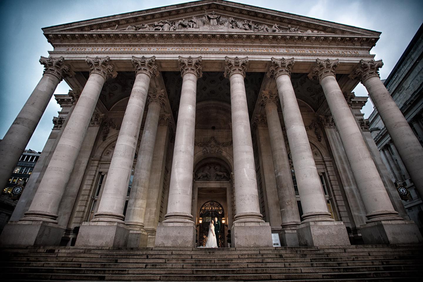 Drinks receptions in the city for N&C 😍
Planner: @poppysiennaevents
Venue: @drapershallevents
Photography: @gomes.photos
.
.
.
#TheLondonStrollers #RoamingBand #BrassBand #StrollingBand #AcousticBand #LuxuryEvents #LuxuryWedding #InternationalBand #London #EventProf #WeddingPlanner
