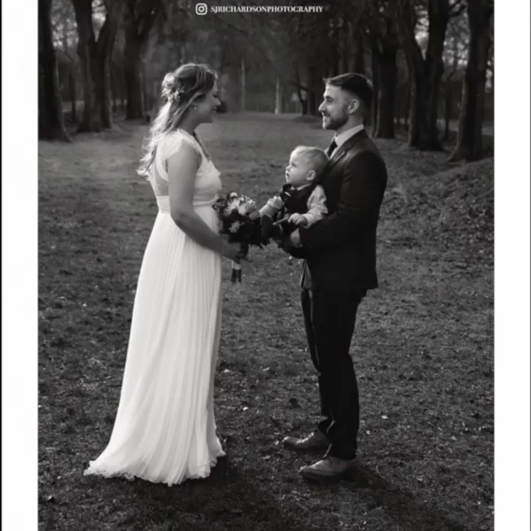 Very happy to be featured in this months @lensationalmagazine magazine.
I loved shooting this wonderful couples wedding earlier this year.
https://www.facebook.com/lensationalmagazine - I am featured 0.50secs in 😁📸