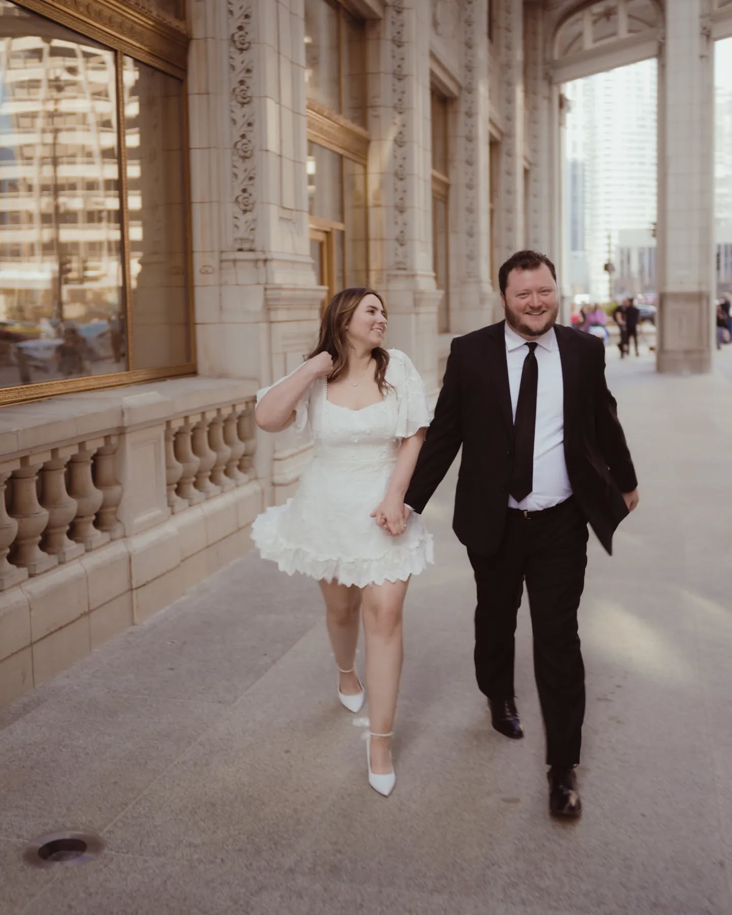 10 photos because this session makes me happy. Shout-out to Ian and Sarah for being wonderful people to hang with and having me shoot these moments with them.
.
.
.
#chicagoportraits #wrigleybuilding #chicagoengagement #love #couplesportrait #aurorail #engagementphotos