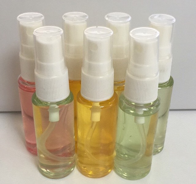 Renkli kokulu tırnak eti ve tırnak bakım yağı 🌸 Ürünler stokta mevcuttur.
Whatsapp sipariş 05434328343 #proteztirnak #tirnakshop #kalıcıoje #kalıcıojeeğitimi #ojem #ojesizgezmeyenlerkulubu #akriliktırnak #jeltirnak #tırnaktasarımı #tırnakeğitimi #nailart #naildesign #hyasminbeauty #kargo #kampanya #firsat #estetik #estetisyen #güzelliksalonu #ķuaför #nailistanbul #proteztırnakmerkezi #proteztırnakmalzemeleri #uvgelnails #gelclenser #proteztirnakegitim