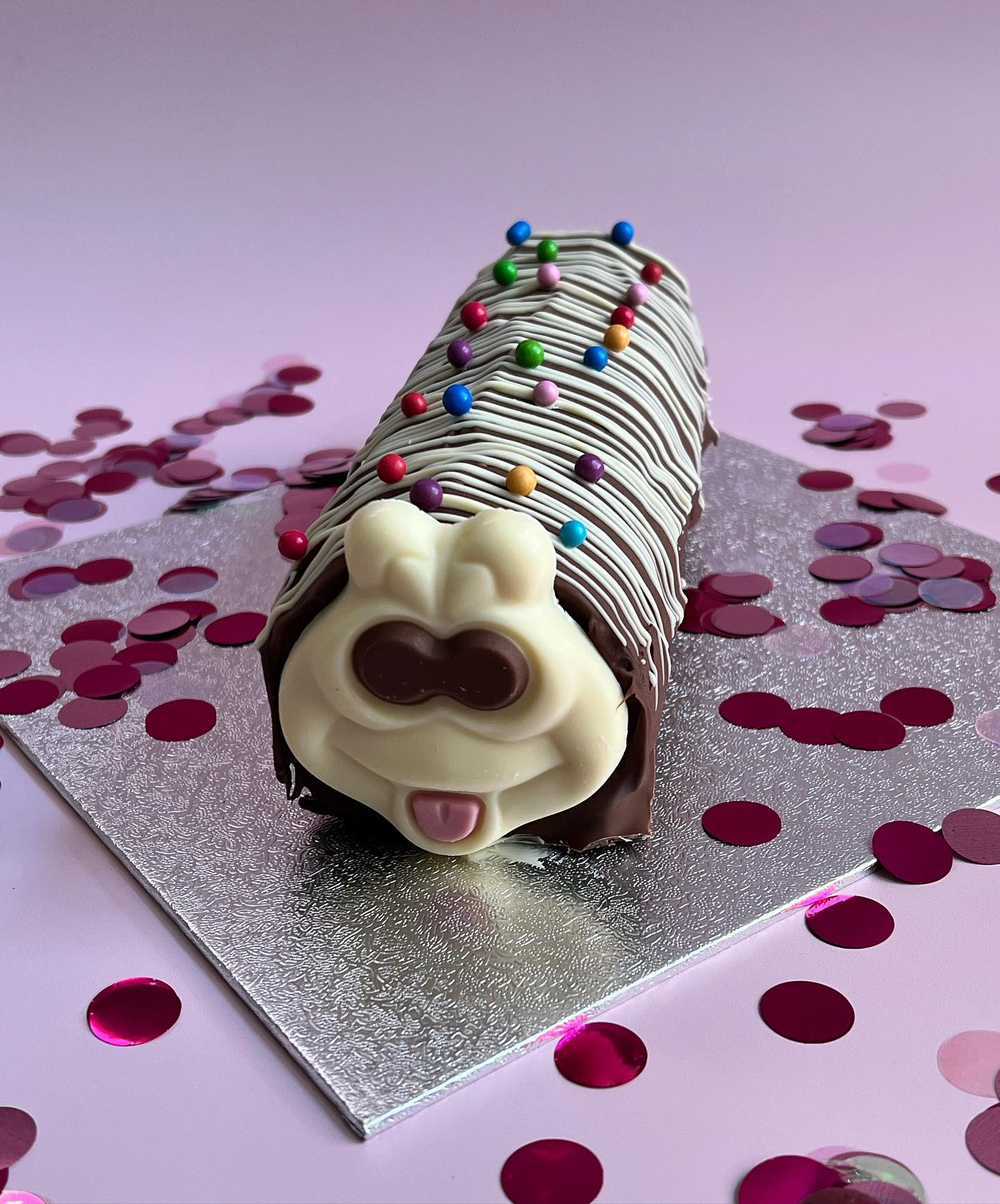 I didn’t know how much I wanted to make my own caterpillar brownie cake until I got the chance to 😍🐛