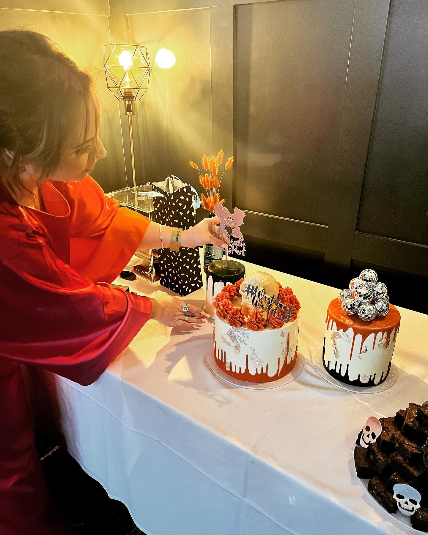 I heard from a set up I did recently nobody ever actually eats the wedding cake 👀
Nah. No. Nope. No way. Not here.
I was really surprised. My customers - wedding or celebration cake - frequently tell me the cake flys out - except the top tier they keep for themselves after the wedding.
I guess it’s the same as when people say “it’s just a cake. All that money for something you’re just gonna eat, what’s the point?”
I could say the same about the bottomless brunch you went to. Or the flowers you buy. The cocktail disappear in minutes and flowers just die.
It’s all down to what you wanna do and where you wanna spend your money.
Cakes aren’t just my job. It’ll never be just be a job. I’ll forever be passionate about that it’s never just a cake. It’s a moment a memory and a feeling and that’s always worth being passionate about 🤍