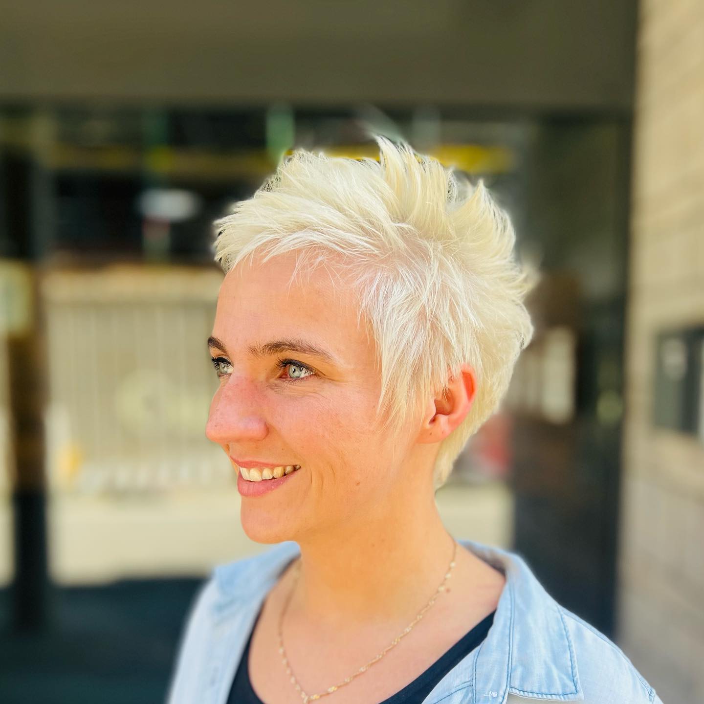 Bist Du bereit, spontan Deinem Friseur zu vertrauen???
#wirschneidendortmund
#ctmstr #cutmasterdortmund #friseurdortmund #transformation #glynt
#hair #haircolor #hairdresser #beauty #wow
#dortmund #phönixsee #frisuren #hairstylist
#blondehair #frisur #style #happy #love #fashion
#frisurentrends #haircut #frisurenideen #schön #haare