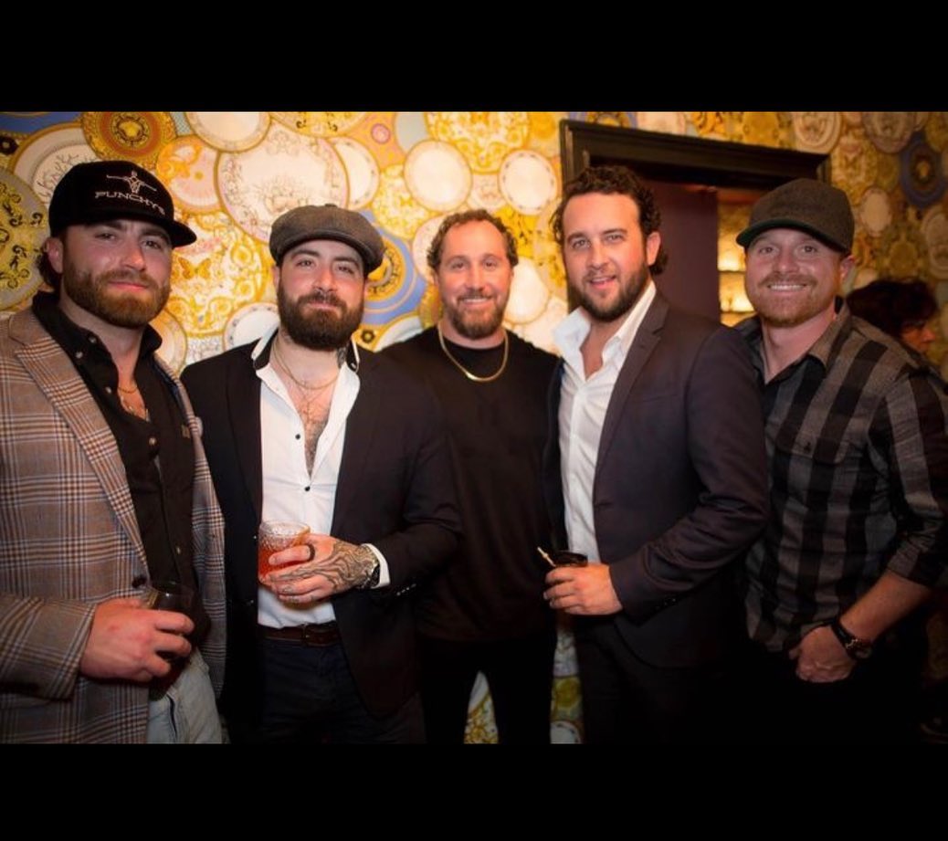 Been a good week with the boys
@ericvanhouten @brandonclarkfilms @heathwarren2 @williambp_6 @colinegglesfield #justjake #uptv #coffeewithcolin