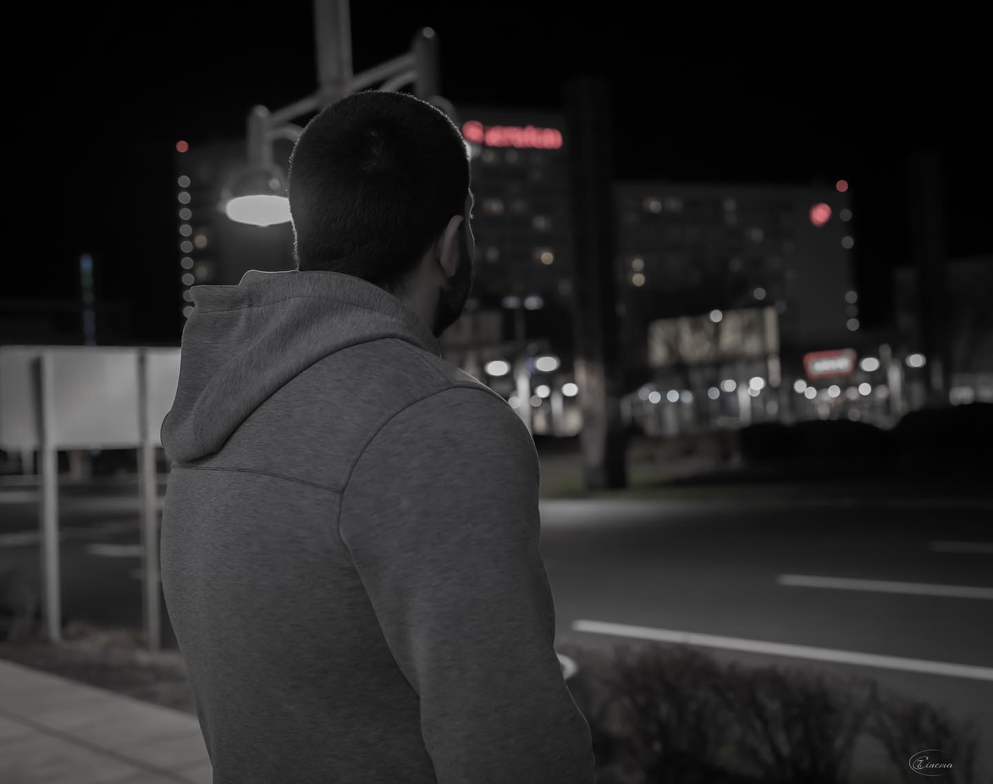 Capture the moment. Your mind is the best camera you will ever have.
#photographer #photostudio #themoment #live #mind #body #soul #camera