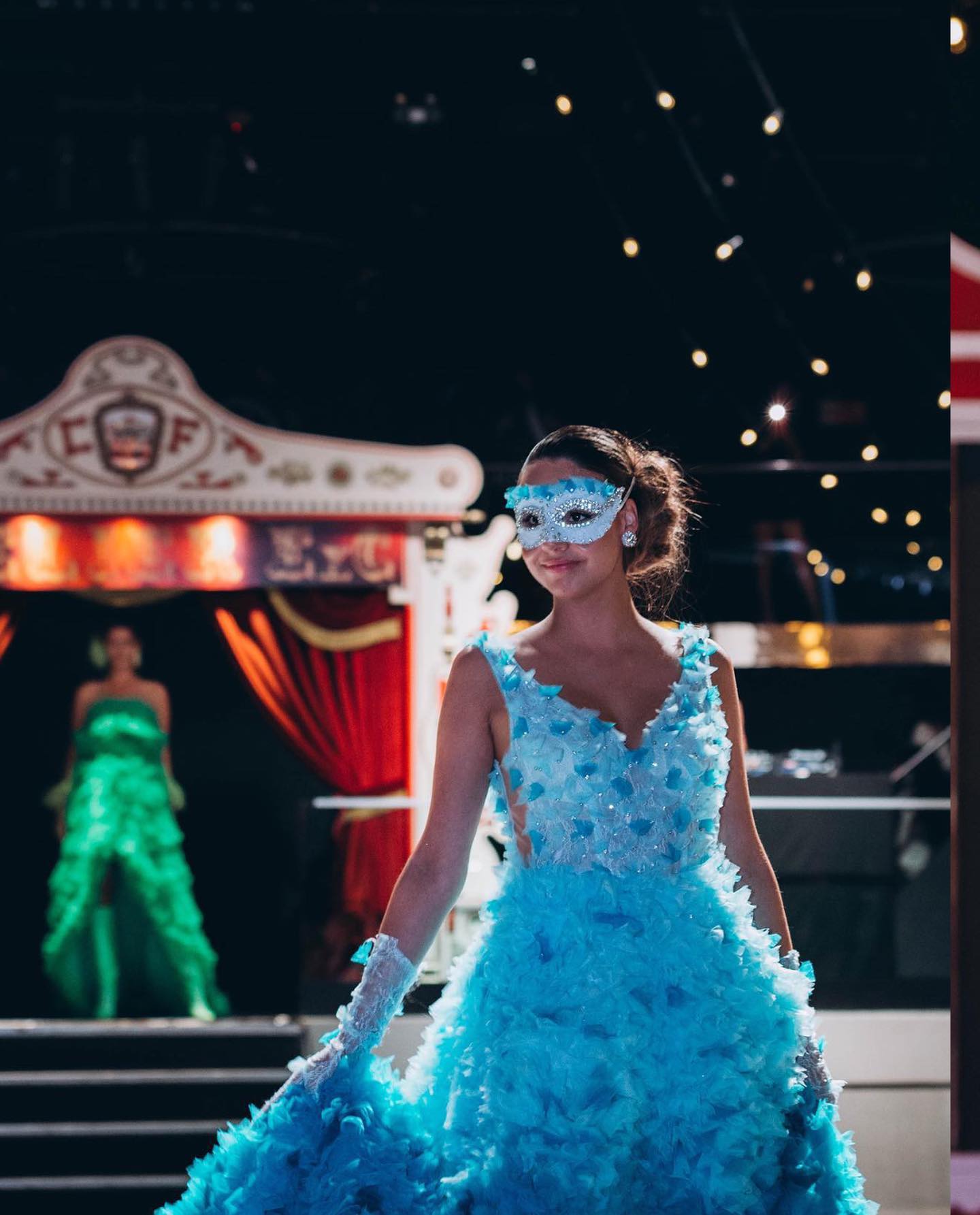 Throwback to the unforgettable experience at last year's Atelier ExC fashion show! Here are some of the brilliant shots made by the amazing @milaandries.photographer
Styling by the one and only @mila.svetovaa
#1yearago #behindthescenes #excfashionshow #lifeisacircus #letscelebrate #hautecouture #throwback #backstage #atelierexc