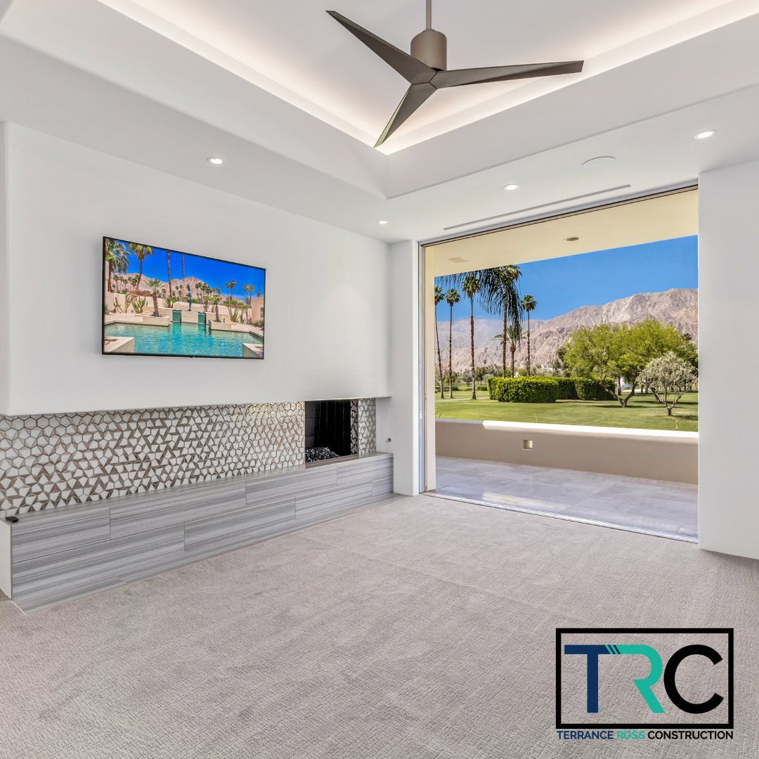 Experience the perfect blend of elegance and nature as you seamlessly transition from the comfort of your home to the beauty of the outdoors.
#IndoorOutdoorLiving #LuxuryLifestyle #SeamlessDesign #NatureAndElegance y #CustomHomeBuilders #MasterfulConstruction #PrestigiousProjects #FineFinishes #ExclusiveProperties