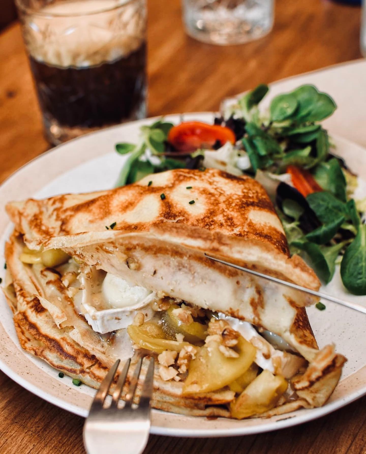 EL SELLO DE LA CASA.
Las más Vendidas y Las más Queridas.
NUESTRAS
CREPES | CREPS | CREPES
♥️ La masa de nuestras crepes esta hecha con harinas sin gluten y leche sin lactosa.
♥️ La massa de les nostres creps està feta amb farines sense gluten i llet sense lactosa.
♥️ All our crepes are made from gluten free flours and lactose free milk.
#glutenfree
#lactosefree
#crepas
#creps
#natural
#homemade