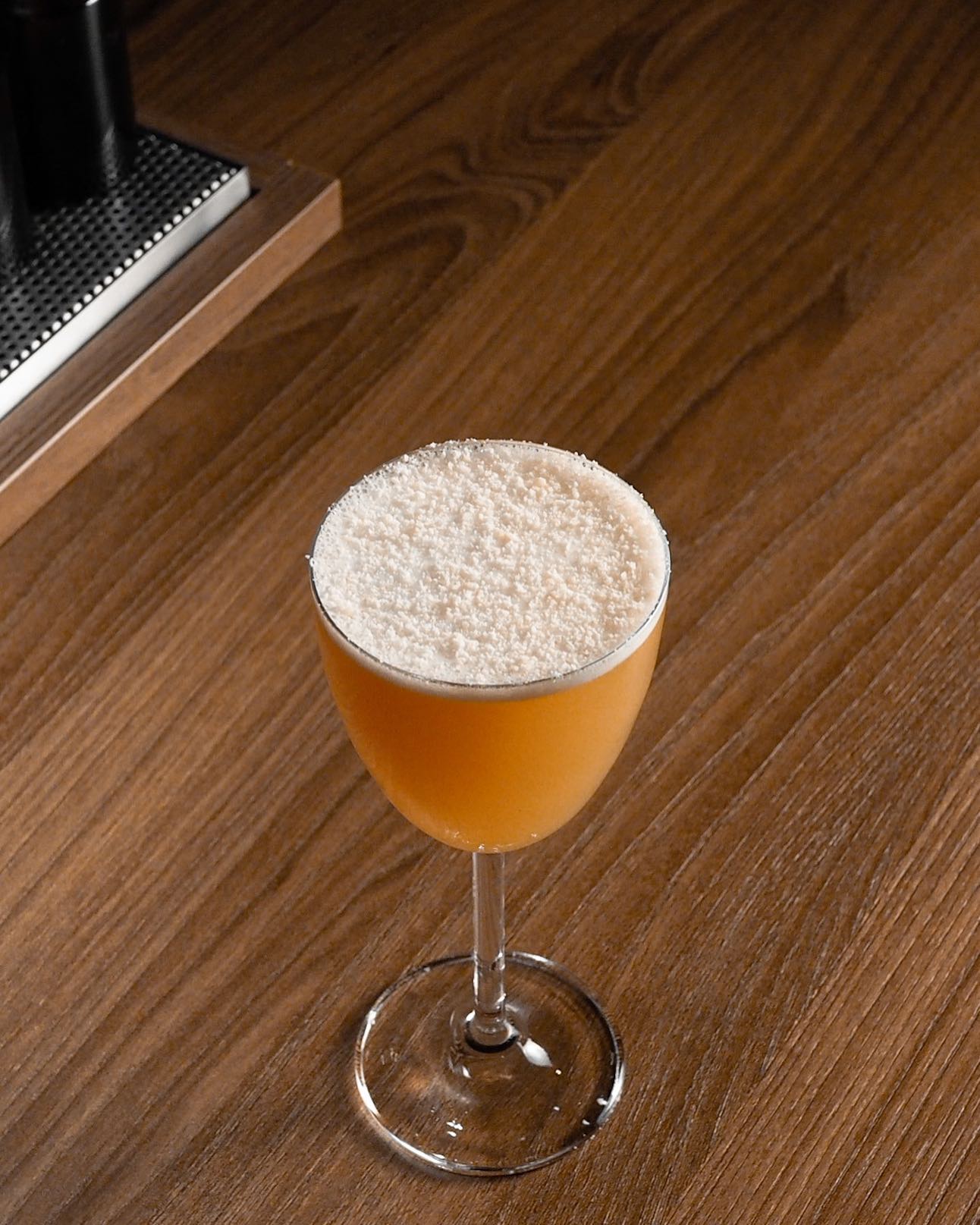 #022 Brown Butter
Desserts | Buttery | Sweet & Sour
Brown Butter, Michter’s sour mash, Banana, Ginger, Macadamia, Hot Sauce and Parmesan Cheeseeeee!
Come taste your new favorite at @messengerservicebar
#messengerservicebarbkk #cocktailbarbangkok #bartender #bangkoknightlife #cocktailbarbkk #bars #cocktails #savory #mixologist #barhoppingbkk #tropical #mixology #cocktailgram #dessertcocktail #savorycocktails #michterswhiskey
