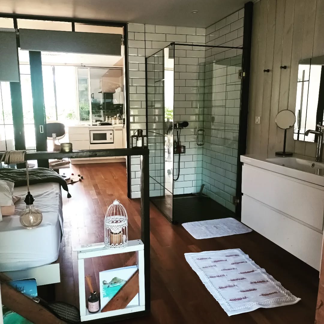 Waiting for you🏝
@sxm_beach_house
#stmartinlocs #sinmarteentosaintbarth #sxmrentals #sxmcocoonbeachhouse #beachhouserental #beachlife #studiodevacances #sxmvacationrentals #sxmtourism #vacancesastmartin #locationsurlaplage #luxuryrentalsxm #locationdevacances #lovemyhome #locationstmartin