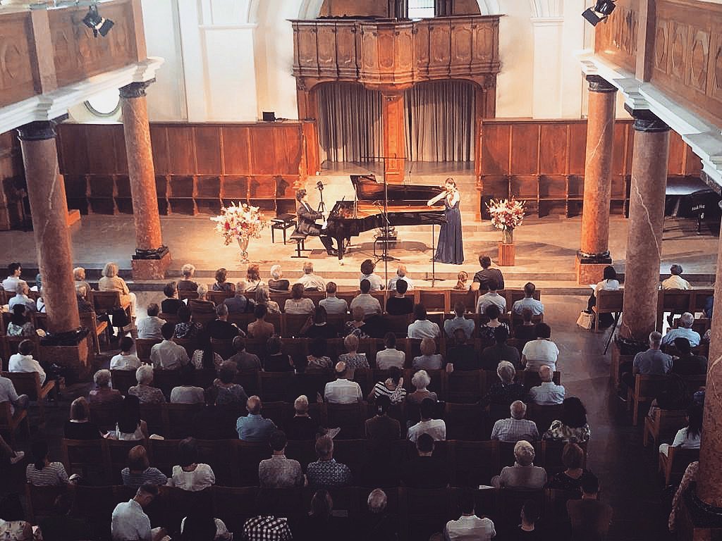 Success! Gestern haben wir unser erstes Programm mit Nitzan Bartana und Or Re'em in der Kirche St. Peter präsentiert. Es war eine grosse Freude, diese schöne Musik mit unserem bunten und zahlreichen Publikum zu teilen. Vielen Dank an alle, die gekommen sind, und bis zum nächsten Mal!
.
.
.
#brahms #schumann #strauss #klassischemusik #zürich #kammermusik #konzert