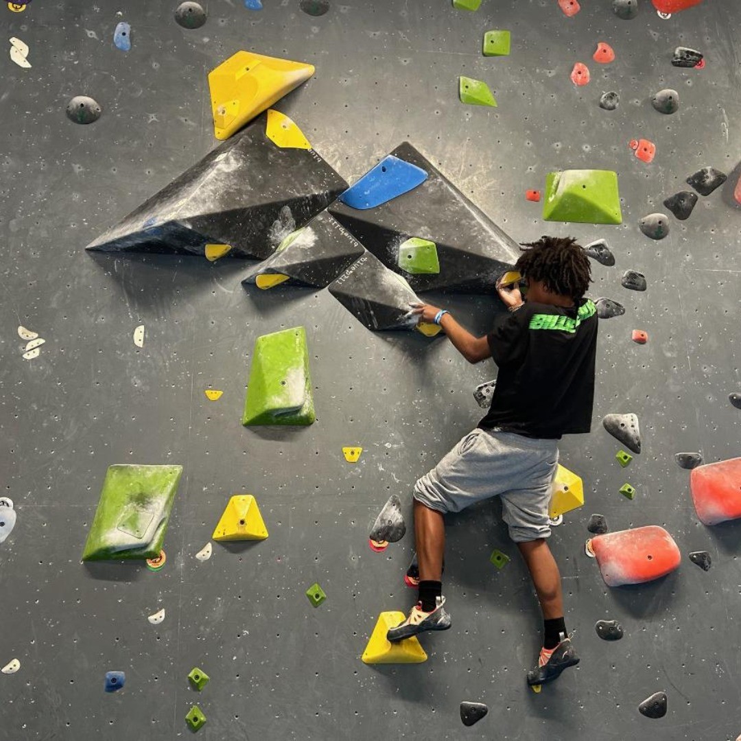 We kicked off June with some gym climbing, and then headed over to our boy Stephen's basketball game, where he scored 12 pts, 5 rebounds, 6 assists, and 1 block 🏀. Stoked for the summer! More updates later this week from the WeClimb-weekend!!