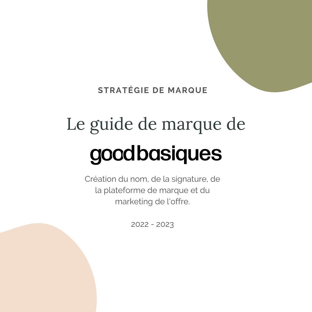 Il est grand temps de reprendre un peu le rythme de ma communication pour vous partager les projets sur lesquels j’ai travaillé ces derniers mois !
Quand @bengirard est venu me voir avec l’idée de son nouveau projet, tout était à construire : le positionnement, l’offre, le nom et la signature. Une collaboration passionnante qui m’a replongée dans l’univers des agences de communications vidéos (Big up @agencebproduction).
Quand on aime la belle image, on aime voir des beaux films et des belles vidéos. Même pour 10sec de pré-roll sur YouTube, même pour une TPE. Alors proposer des basiques de qualité est devenu un positionnement évident car il est animé par une grande passion pour les métiers de la création.
Entouré de son équipe de choc avec la puissante @amanda_bgno aux commandes des projets, les Good Basiques font déjà leur preuves depuis le début de l’année 2023, pour le grand plaisir de nos yeux 👀📽️🍿
Car chez @goodbasiques, rien n’est basique, surtout pas leur café !
Un grand merci à Julie Martinez aka @juzte_ pour la conception graphique et iconographique de l’identité visuelle de la marque !
#video #agencevideo #agencecommunication #grenoble #branding #strategiedemarque