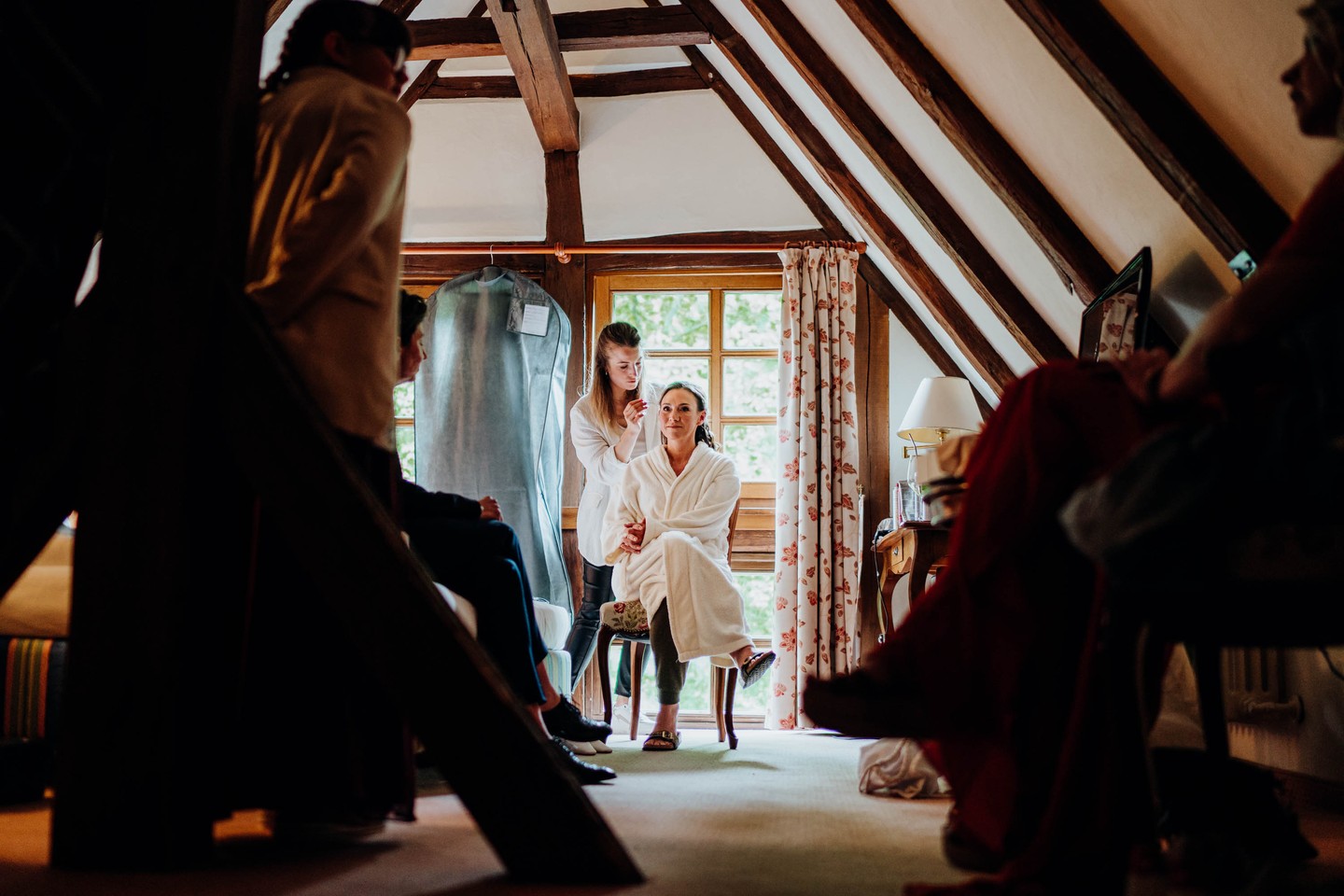 Hochzeit von Sabrina und Max.. "Getting ready" auf dem Schafhof in Amorbach.
#hochzeitsfotos #hochzeitsfotograf #hochzeitsreportage #weddingpics #weddingphotography #brautpaar #brautkleid #lookslikefilm #drohnenfotografie #hochzeitsfotoswürzburg #hochzeitsfotograffrankfurt #hochzeitsfotografiewürzburg
#hochzeitsfotografwürzburg #gettingready #groomsmen #hochzeitsfotosfrankfurt #storytelling #storytellingphotography #derschafhofamorbach @der.schafhof.official #amorbach